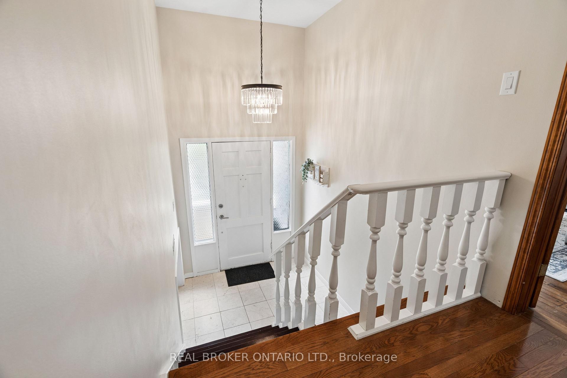 Photo 6 of 254 Southwood Drive, Kitchener, Country Hills — HOMEH