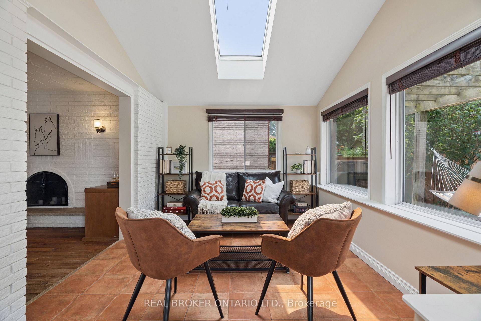 Photo 13 of 254 Southwood Drive, Kitchener, Country Hills — HOMEH