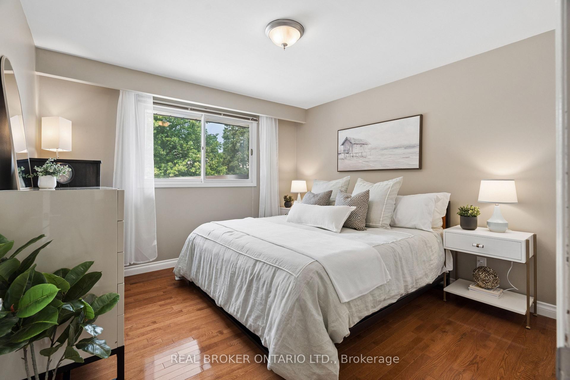 Photo 21 of 254 Southwood Drive, Kitchener, Country Hills — HOMEH