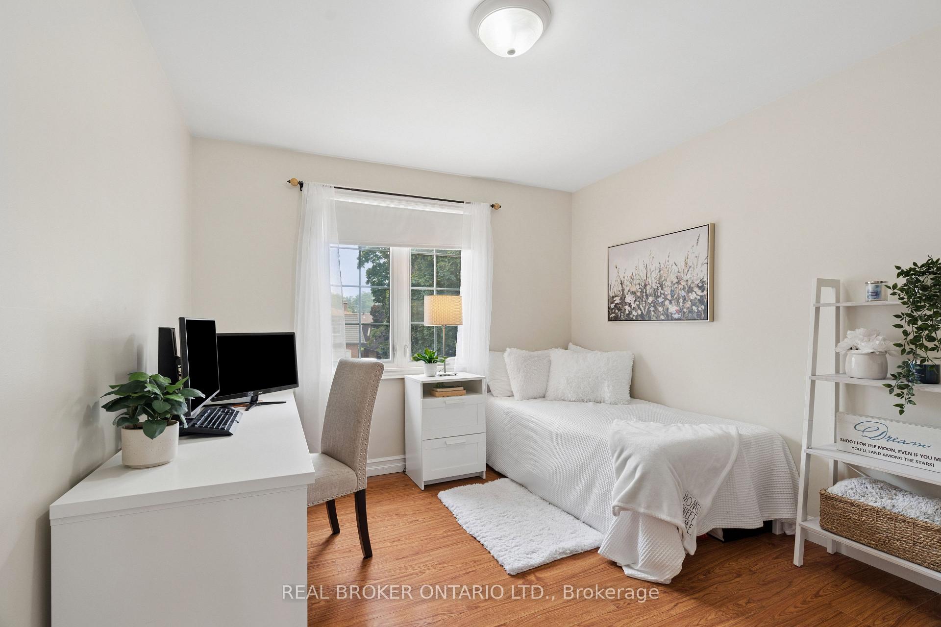 Photo 23 of 254 Southwood Drive, Kitchener, Country Hills — HOMEH