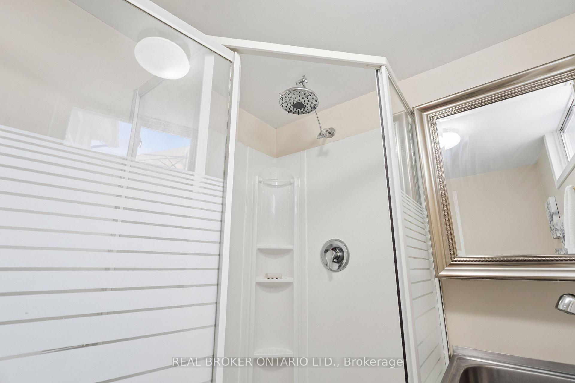 Photo 34 of 254 Southwood Drive, Kitchener, Country Hills — HOMEH