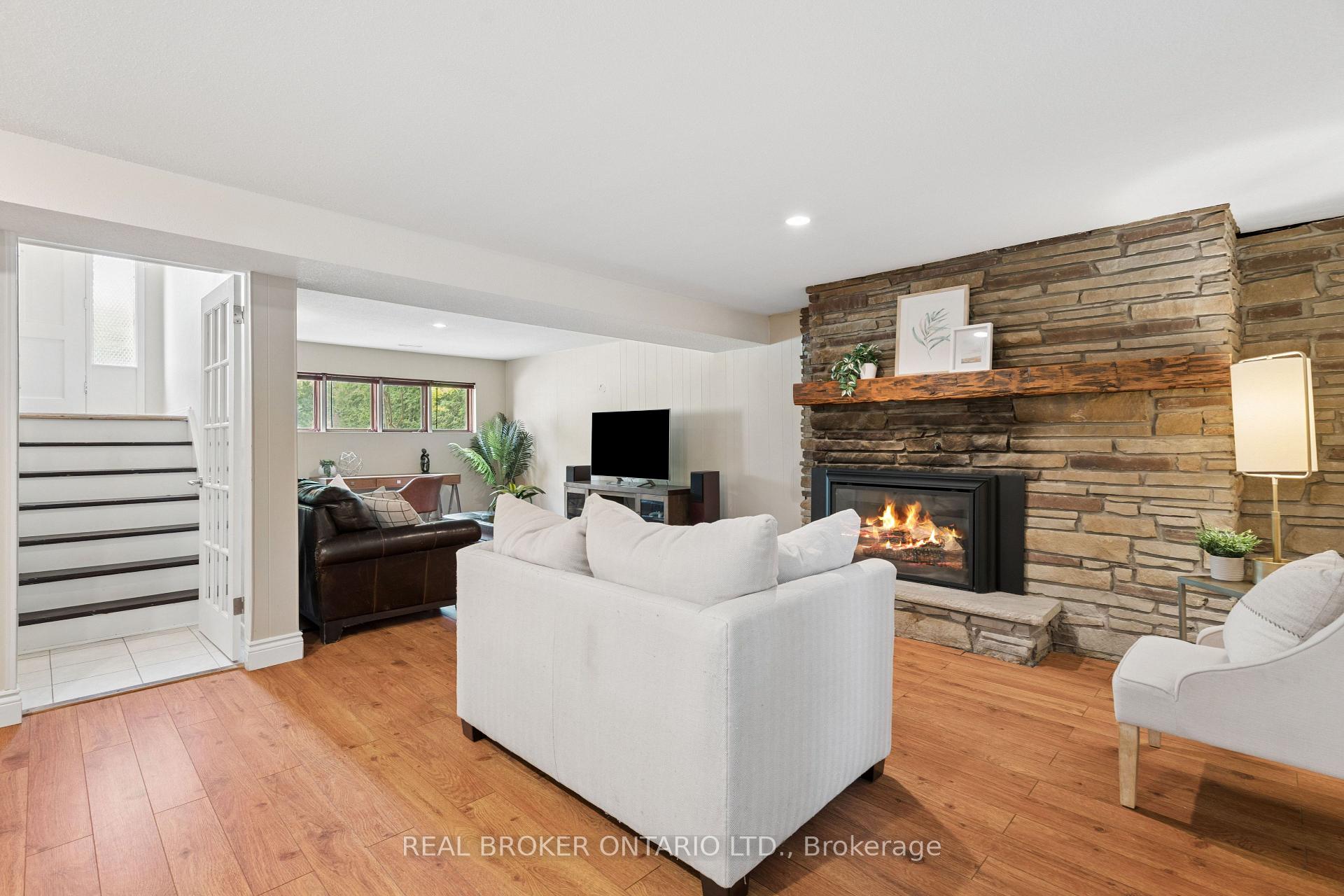 Photo 37 of 254 Southwood Drive, Kitchener, Country Hills — HOMEH