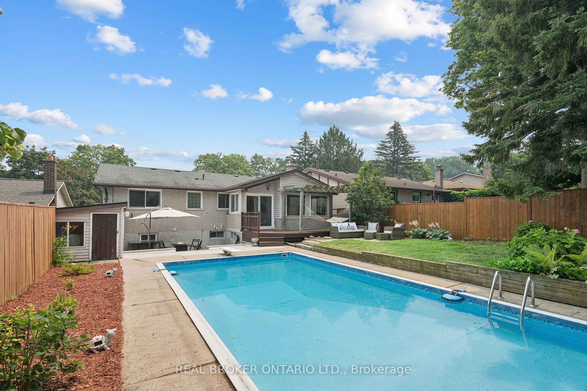Photo 43 of 254 Southwood Drive, Kitchener, Country Hills — HOMEH