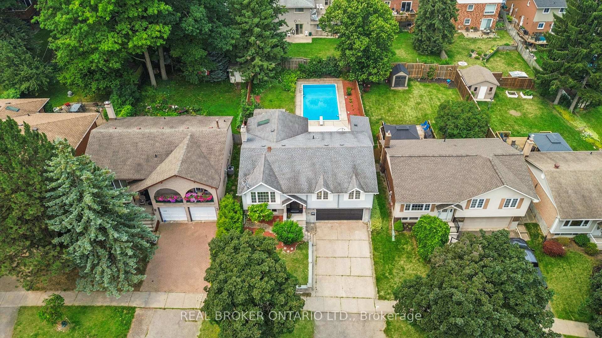Photo 49 of 254 Southwood Drive, Kitchener, Country Hills — HOMEH