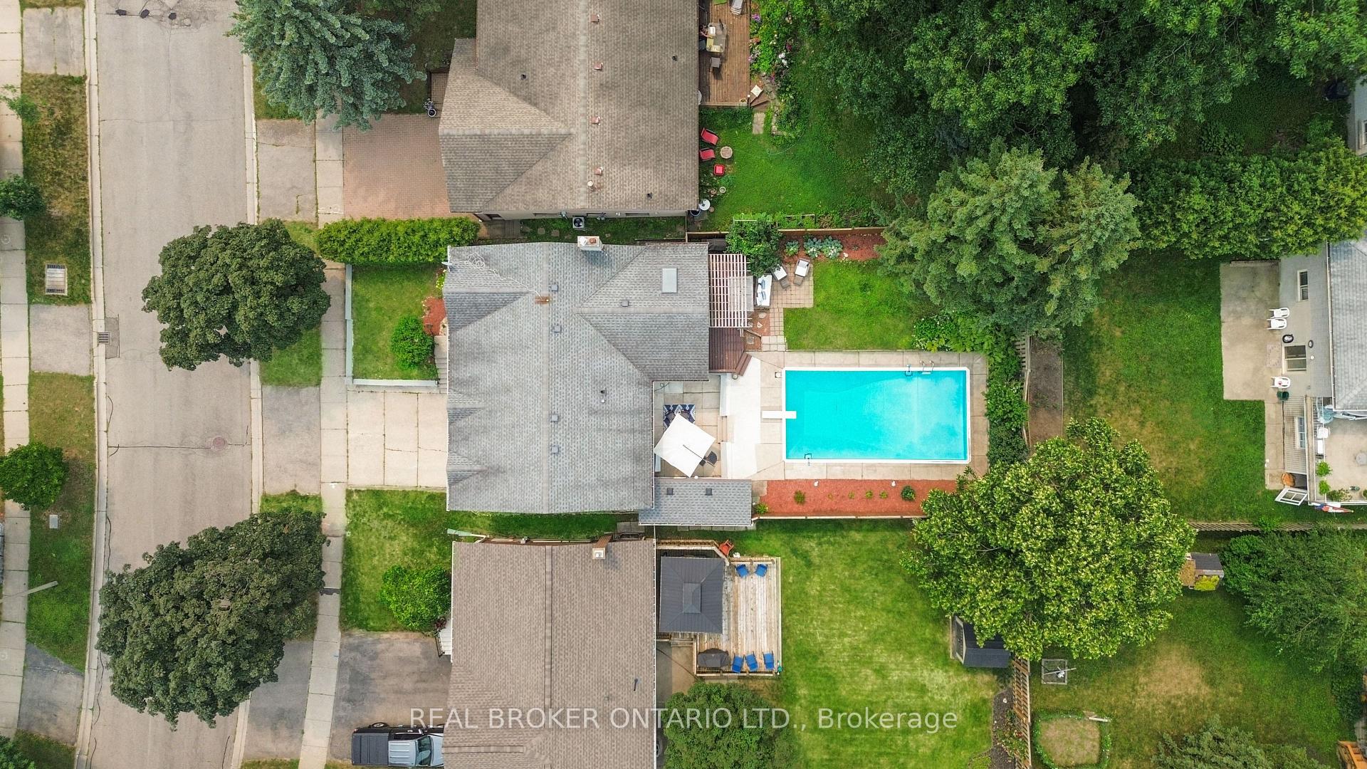 Photo 50 of 254 Southwood Drive, Kitchener, Country Hills — HOMEH