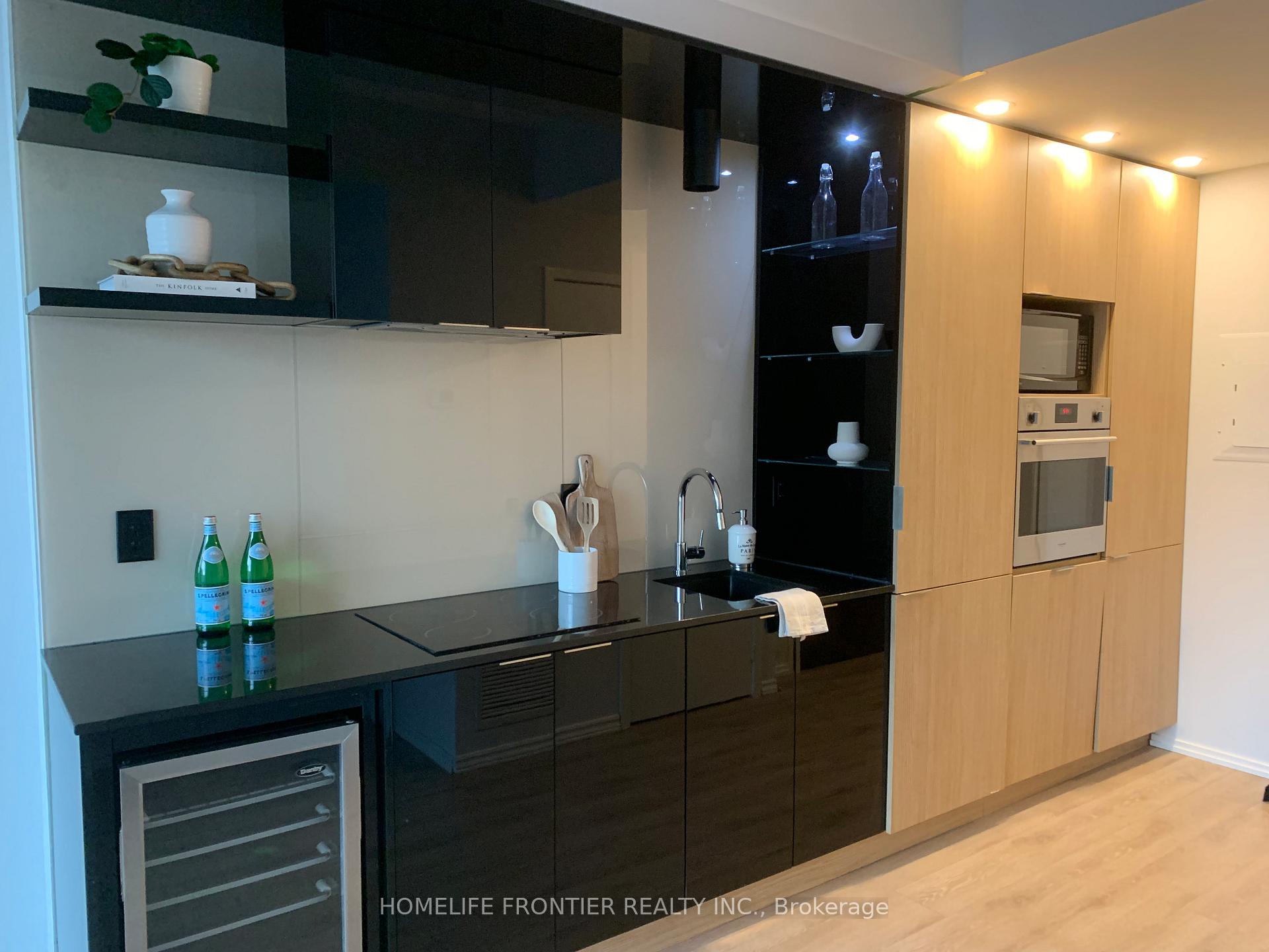 Photo 2 of Unit 4004, 70 Temperance Street, Toronto, Bay Street Corridor — HOMEH