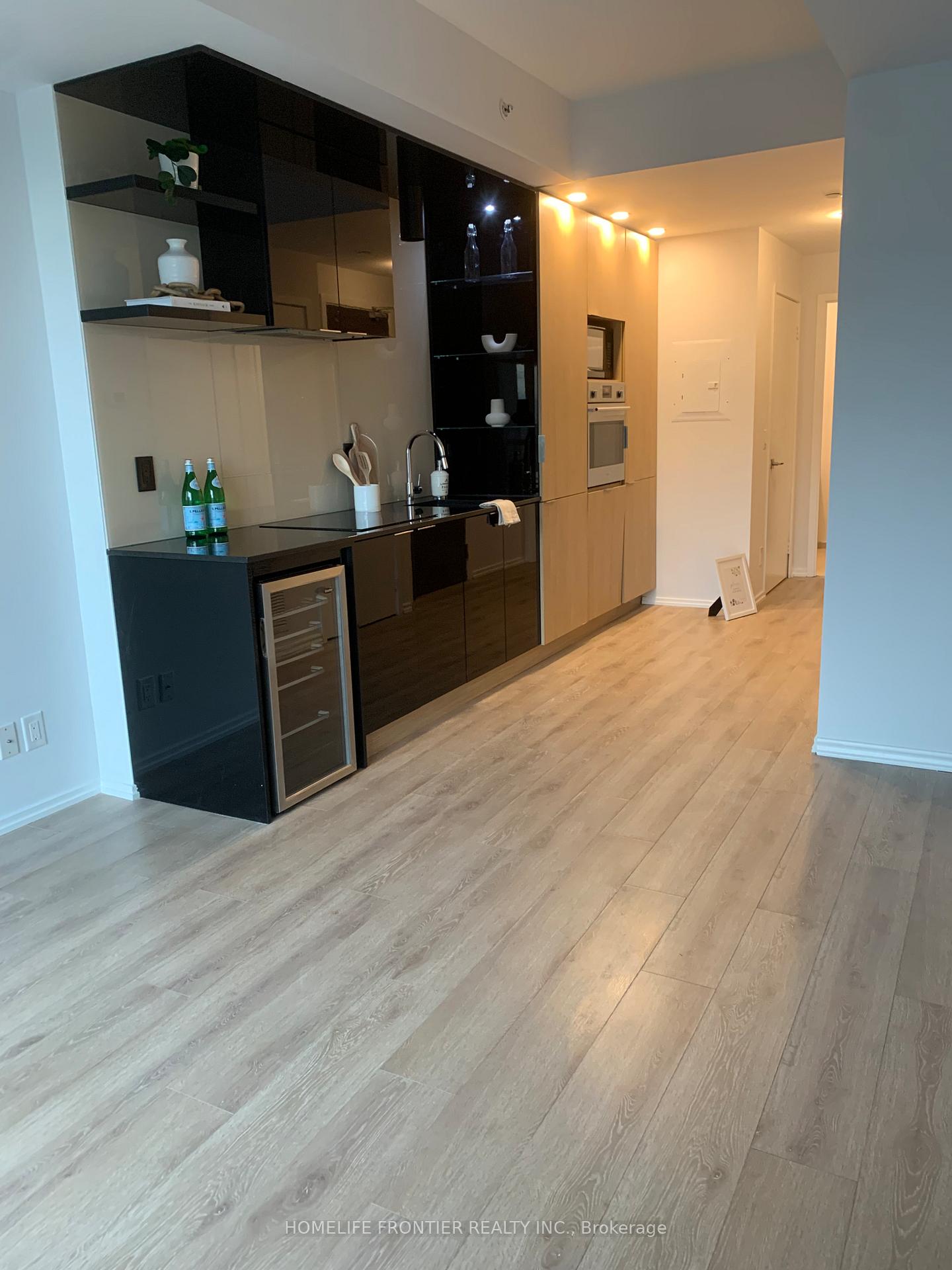 Photo 3 of Unit 4004, 70 Temperance Street, Toronto, Bay Street Corridor — HOMEH