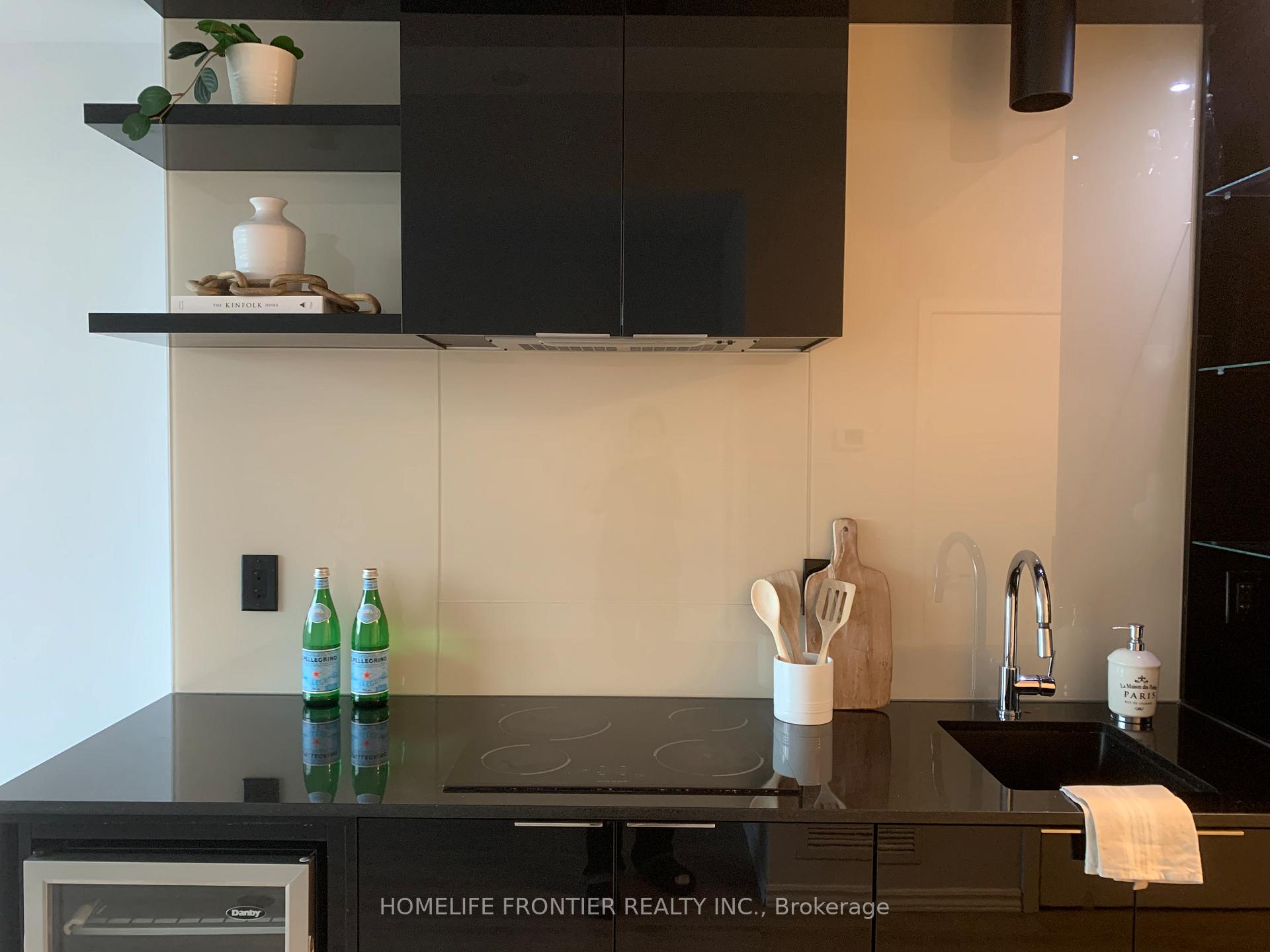 Photo 5 of Unit 4004, 70 Temperance Street, Toronto, Bay Street Corridor — HOMEH