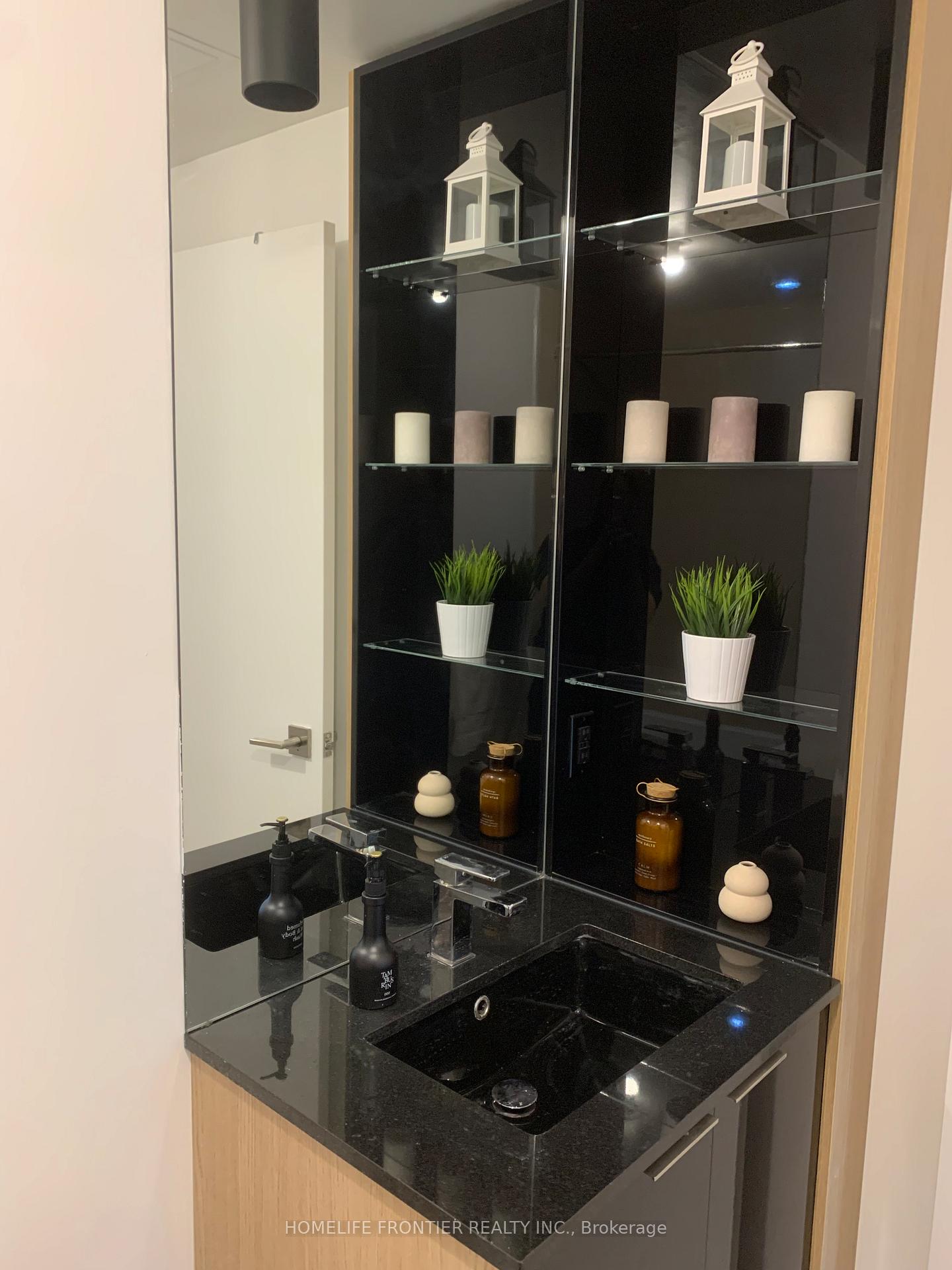 Photo 7 of Unit 4004, 70 Temperance Street, Toronto, Bay Street Corridor — HOMEH