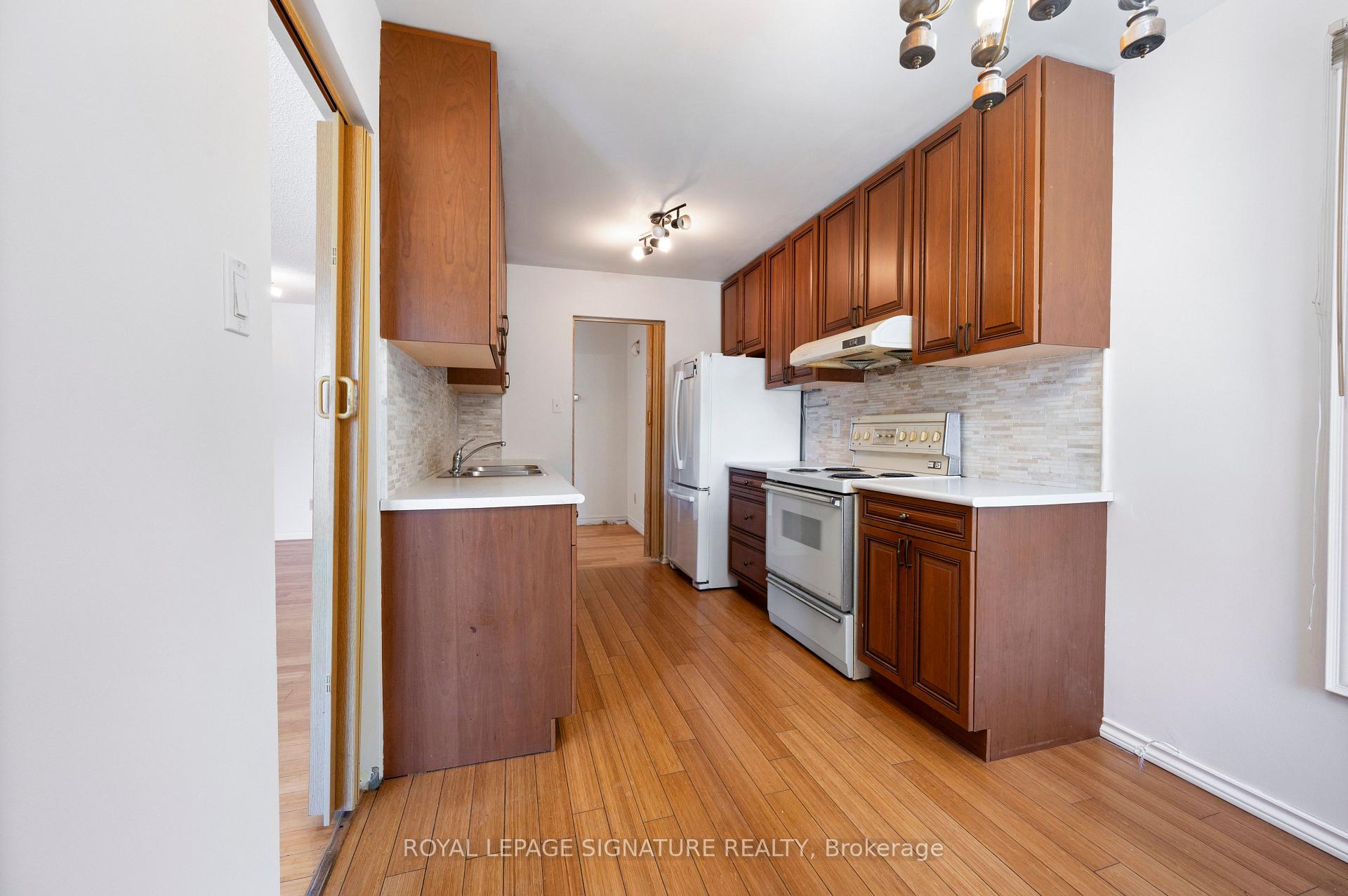 Photo 21 of 4069 Jefton Crescent, Mississauga, Erin Mills — HOMEH