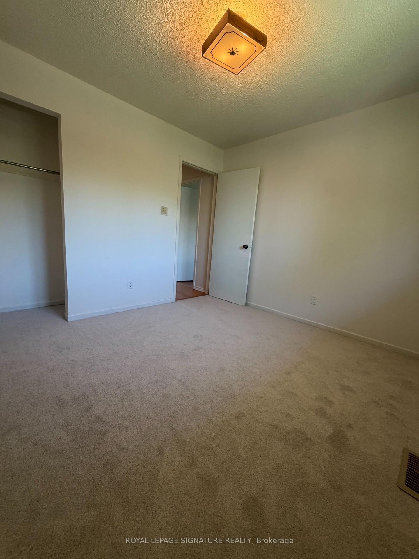 Photo 44 of 4069 Jefton Crescent, Mississauga, Erin Mills — HOMEH