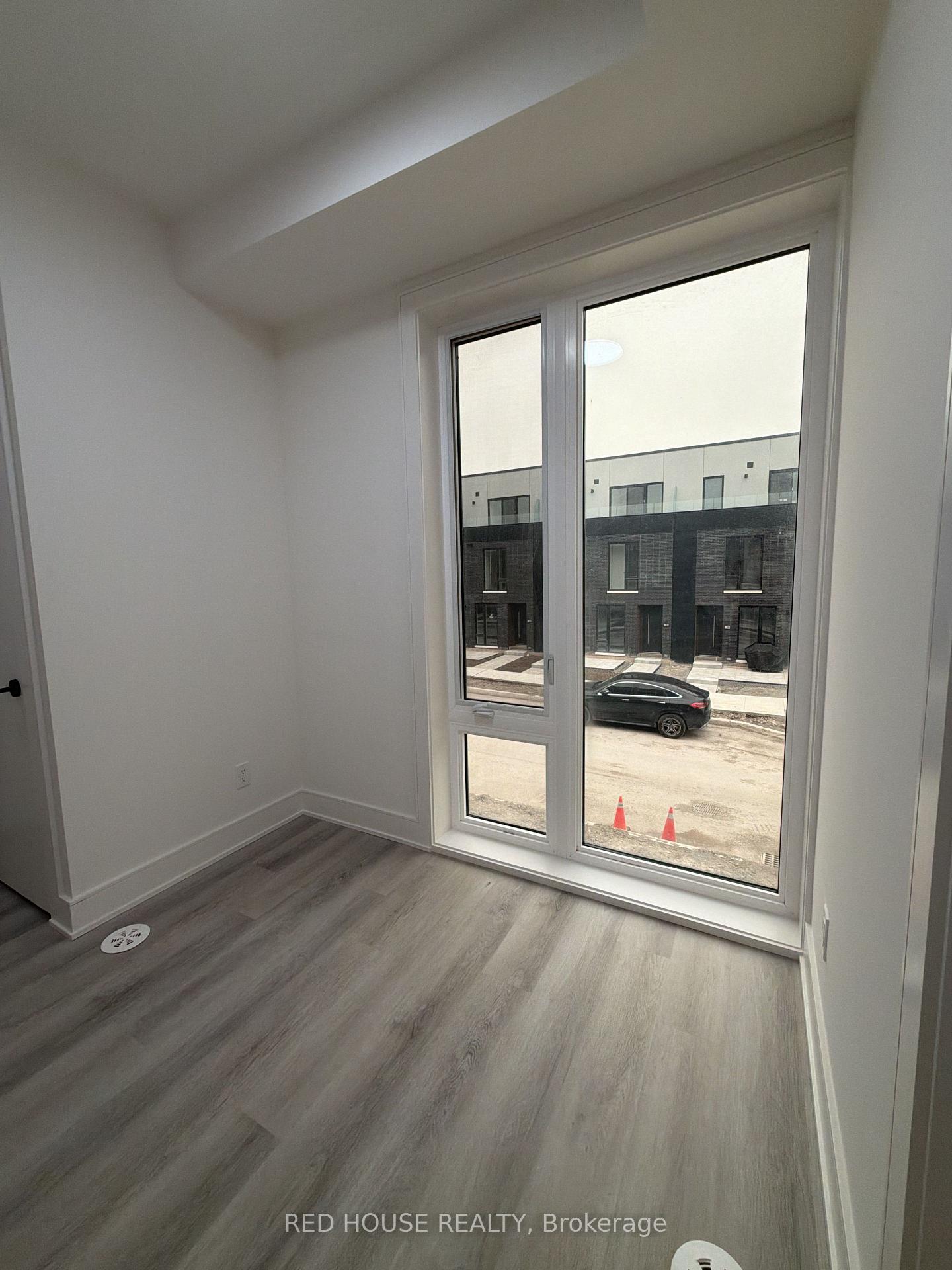 Photo 10 of 133 Everett Common, St. Catharines, Oakdale — HOMEH