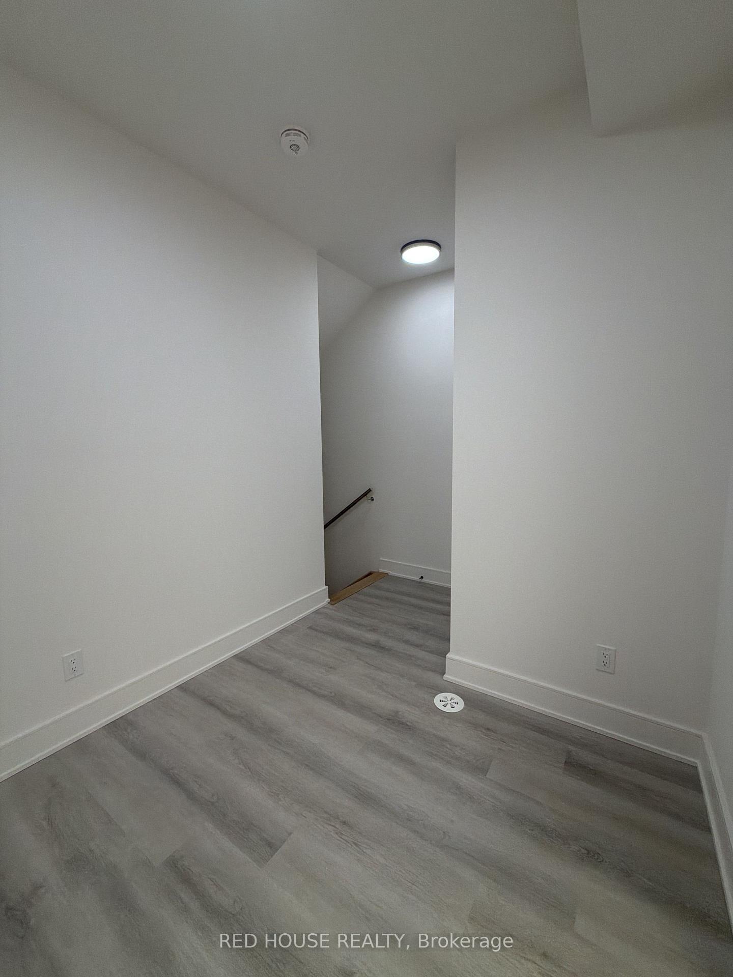 Photo 19 of 133 Everett Common, St. Catharines, Oakdale — HOMEH