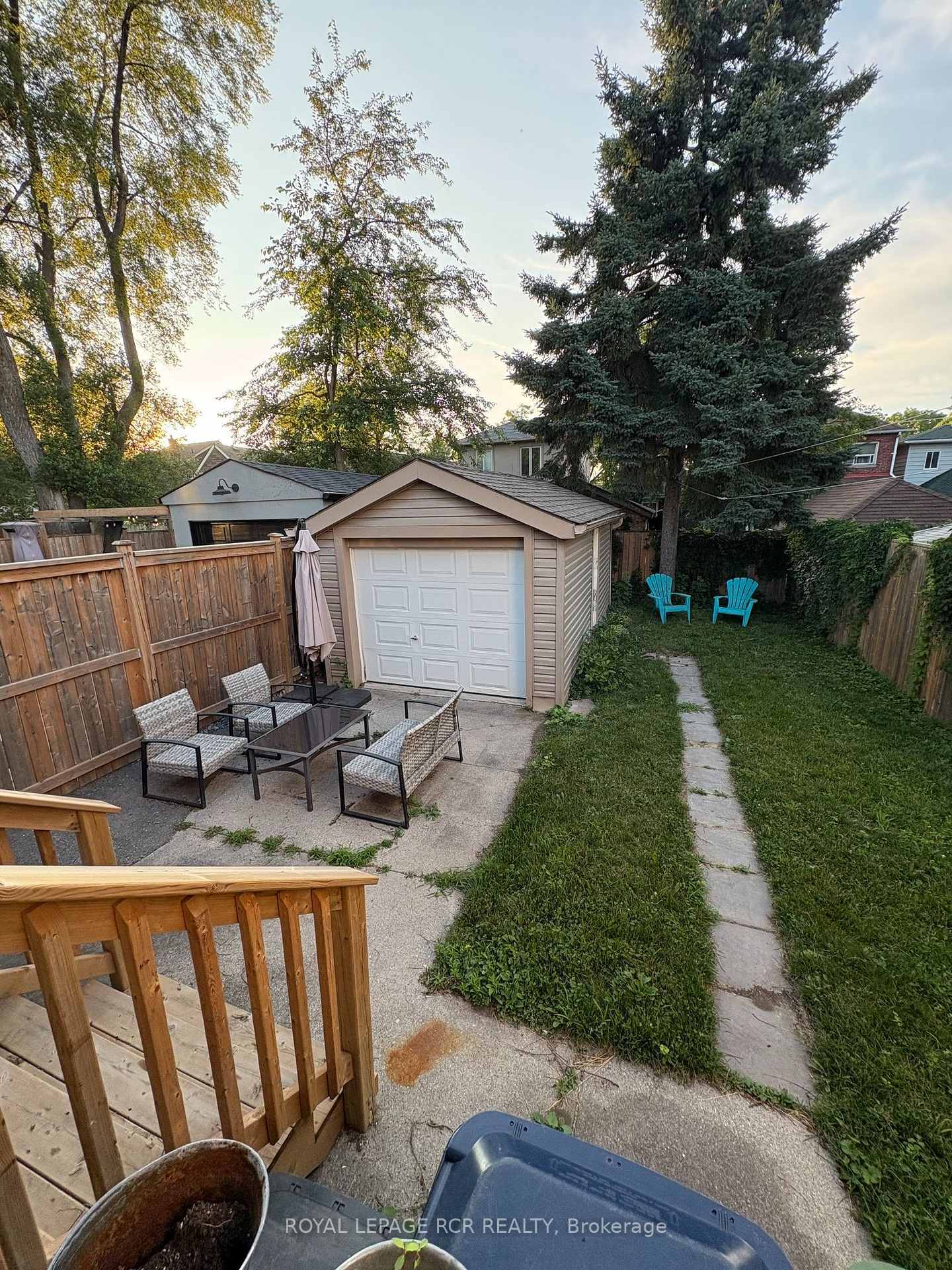 Photo 13 of 12 Orley Avenue, Toronto, Woodbine-Lumsden — HOMEH