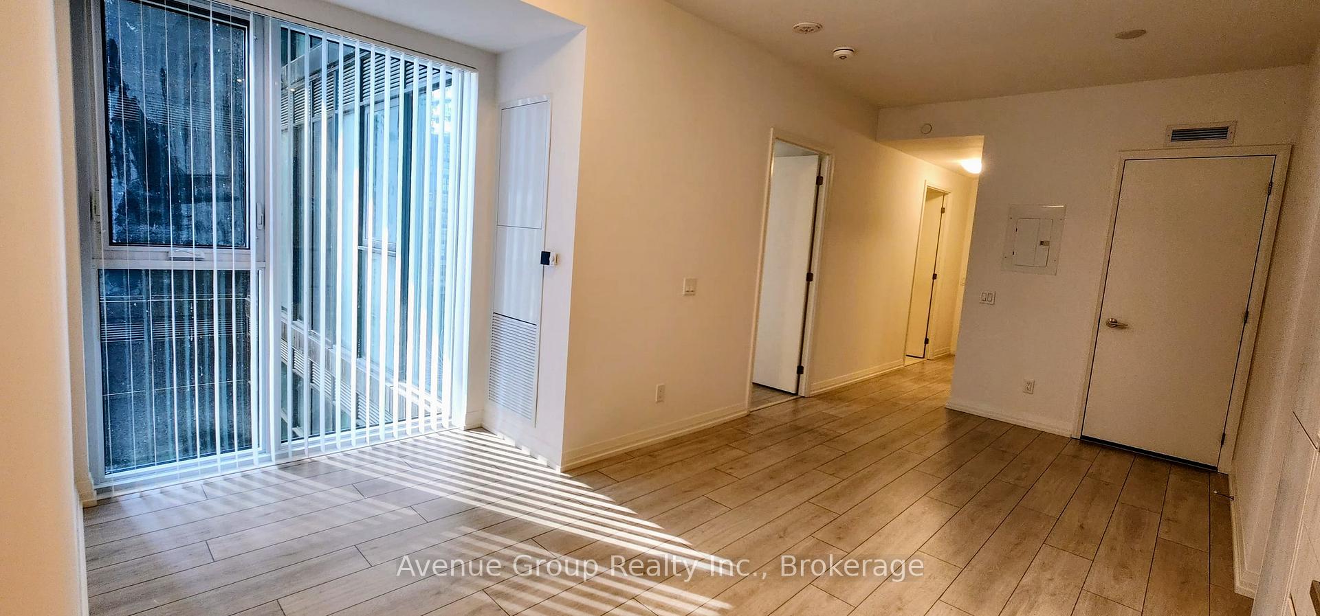 Front of Unit 1026, 400 King Street W