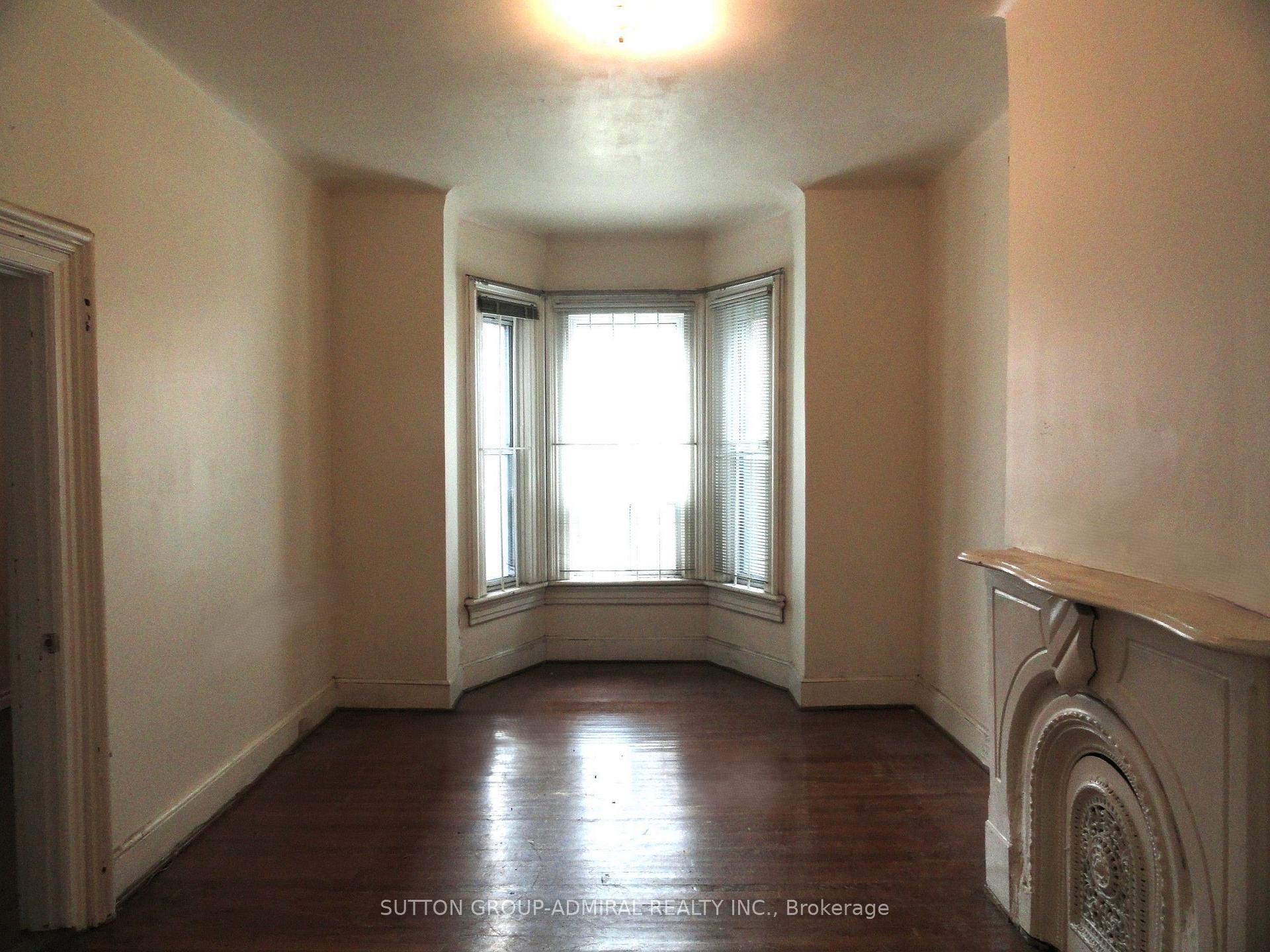 Photo 2 of 79 Baldwin Street, Toronto, Kensington-Chinatown — HOMEH