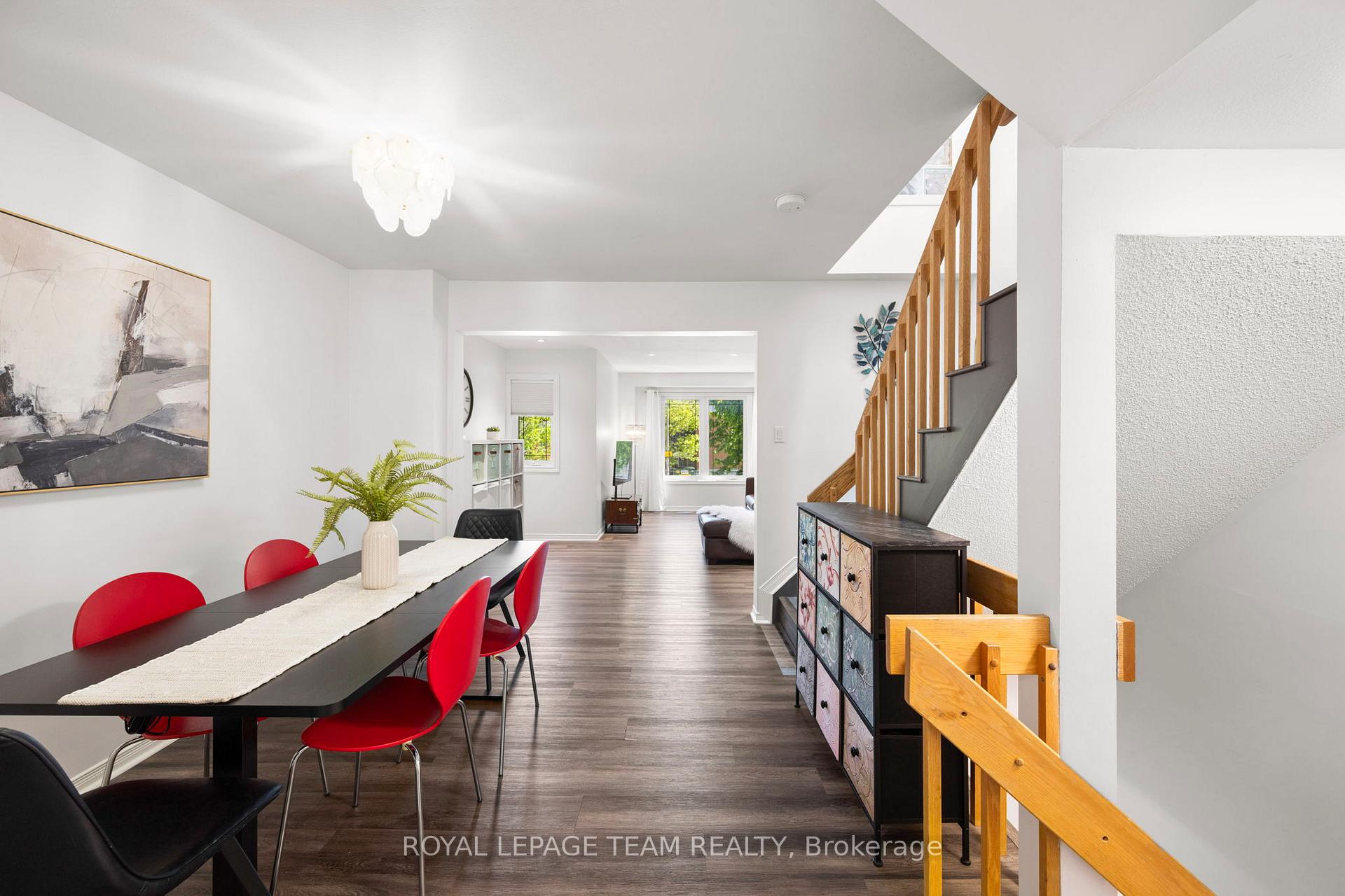 Photo 2 of 212 Provender Avenue, Ottawa, CFB Rockcliffe and Area — HOMEH