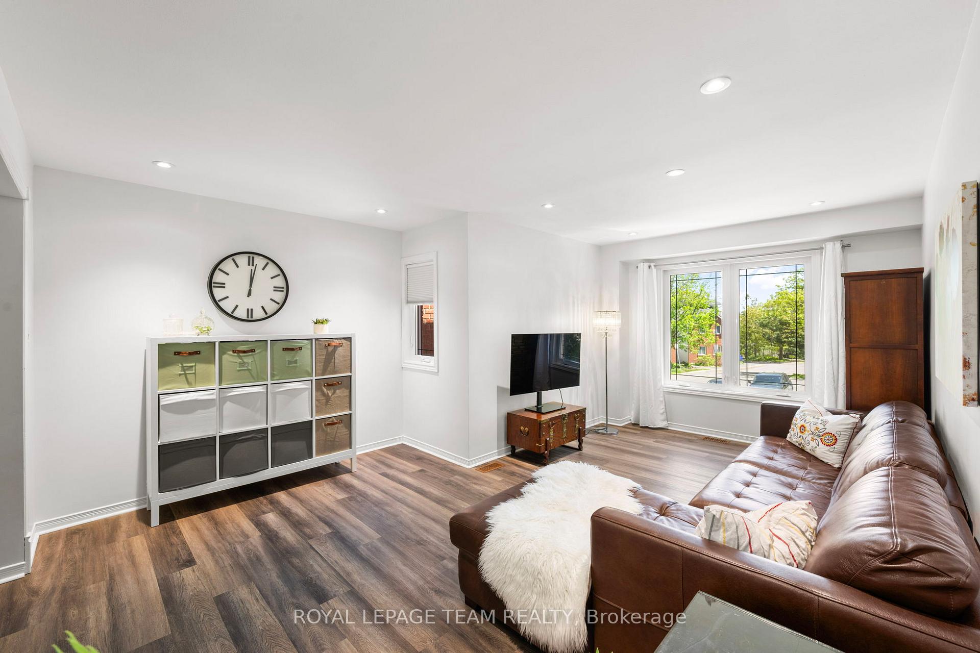 Photo 6 of 212 Provender Avenue, Ottawa, CFB Rockcliffe and Area — HOMEH