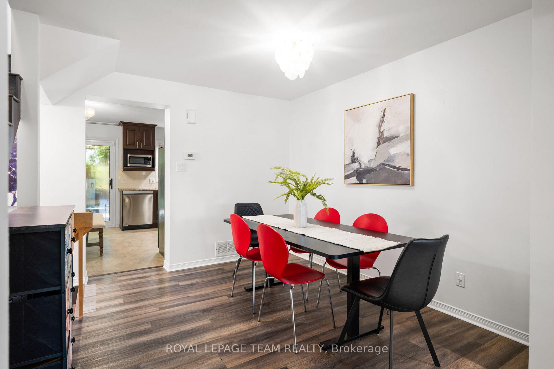 Photo 8 of 212 Provender Avenue, Ottawa, CFB Rockcliffe and Area — HOMEH