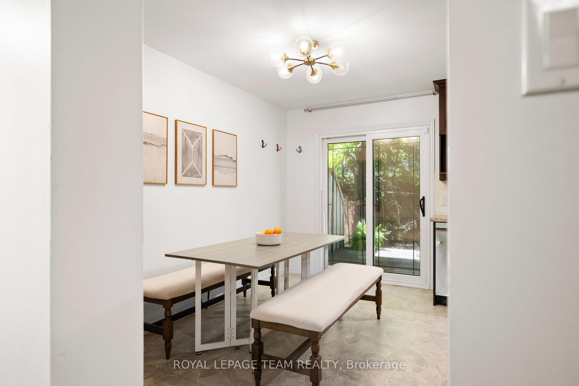 Photo 11 of 212 Provender Avenue, Ottawa, CFB Rockcliffe and Area — HOMEH