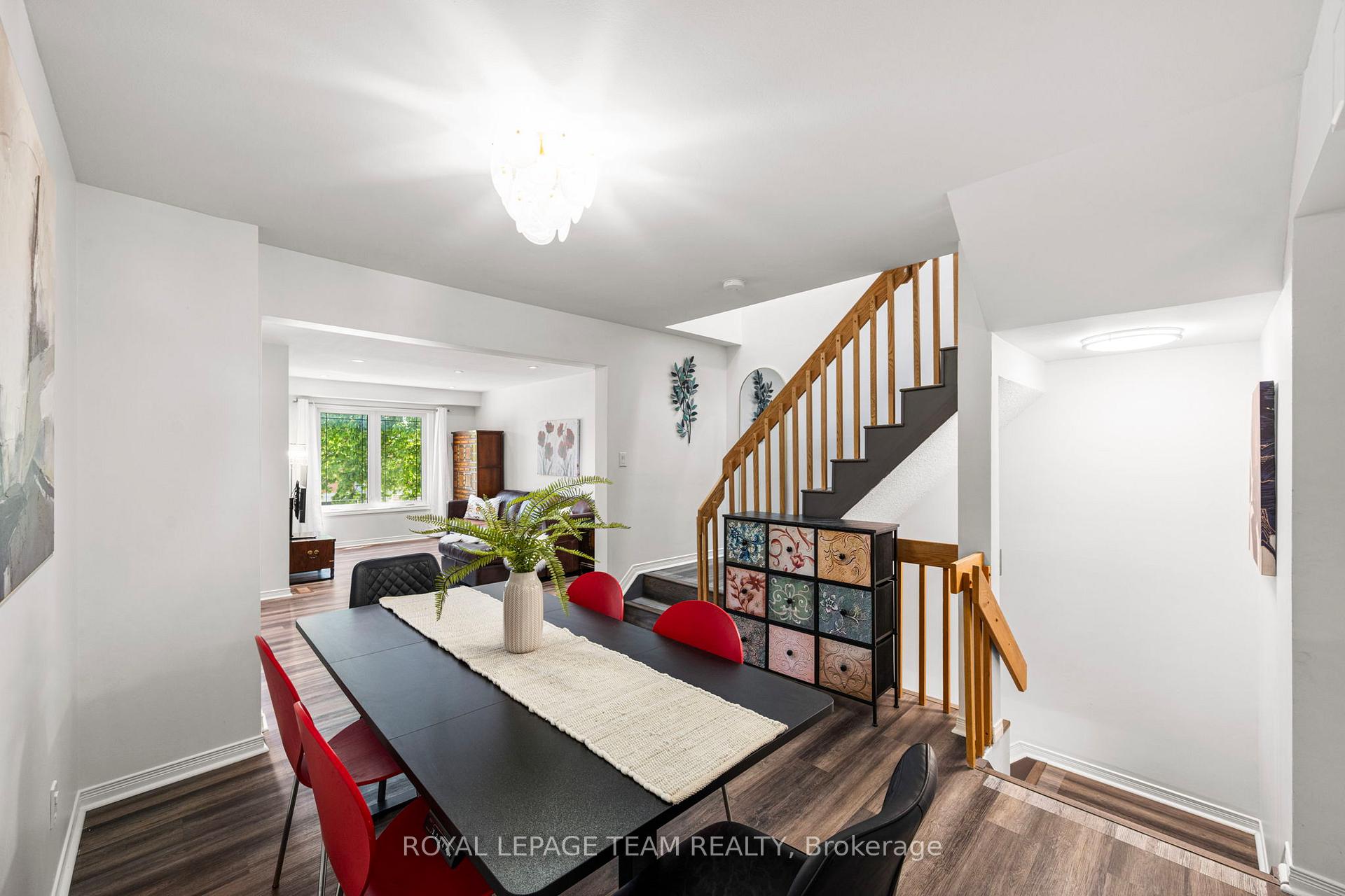Photo 17 of 212 Provender Avenue, Ottawa, CFB Rockcliffe and Area — HOMEH