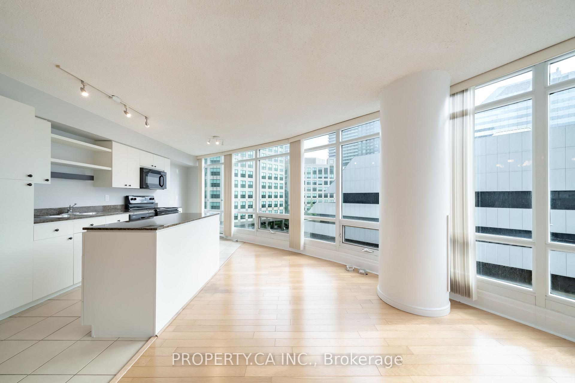 Photo 4 of Unit 603, 361 Front Street W, Toronto, Waterfront Communities — HOMEH