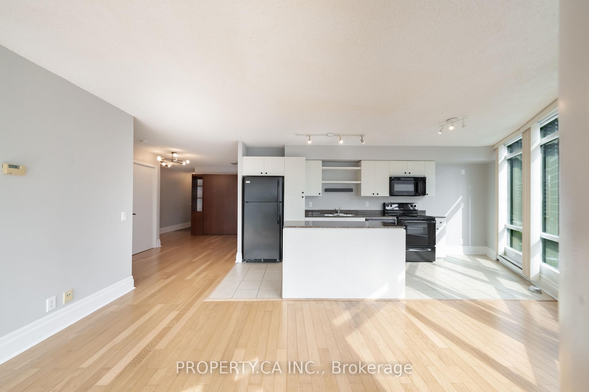 Photo 7 of Unit 603, 361 Front Street W, Toronto, Waterfront Communities — HOMEH