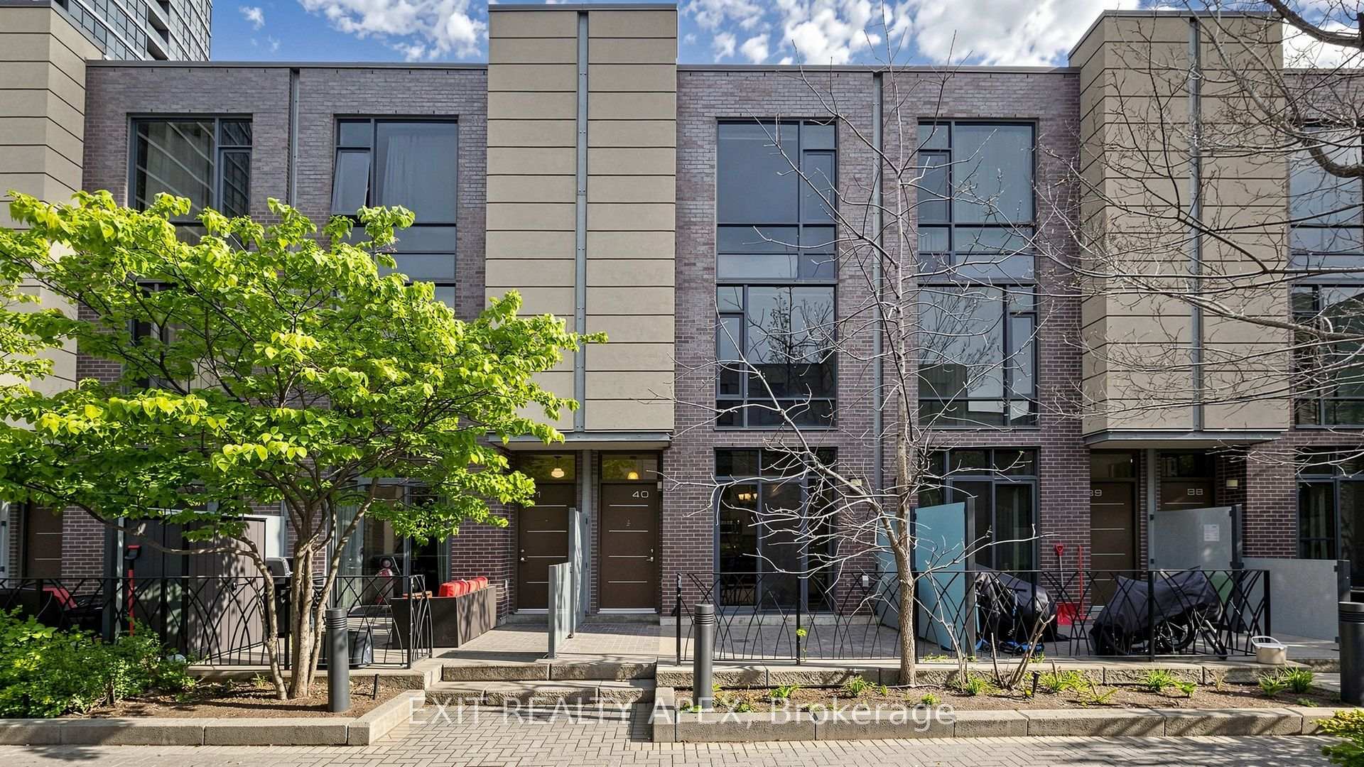 Photo 1 of Unit 40, 23 Valhalla Inn Road, Etobicoke, Islington-City Centre West — HOMEH