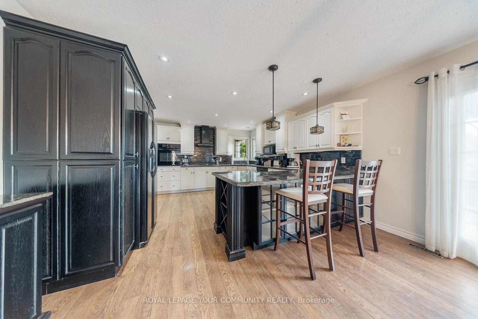 Photo 16 of Unit 10, 286194 County Road, Mono, Rural Mono — HOMEH