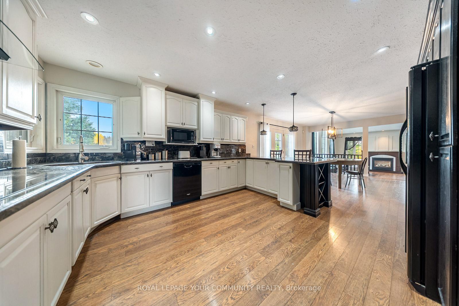 Photo 18 of Unit 10, 286194 County Road, Mono, Rural Mono — HOMEH
