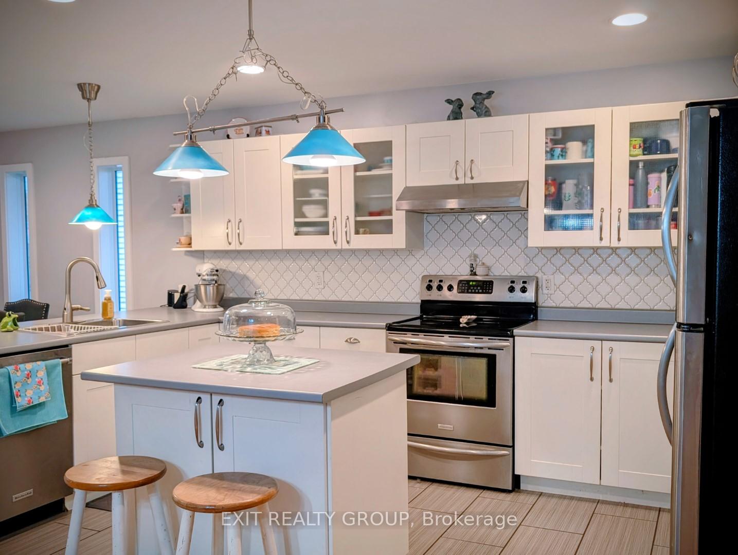 Photo 10 of 354 Riverside Parkway, Quinte West, Frankford Ward — HOMEH
