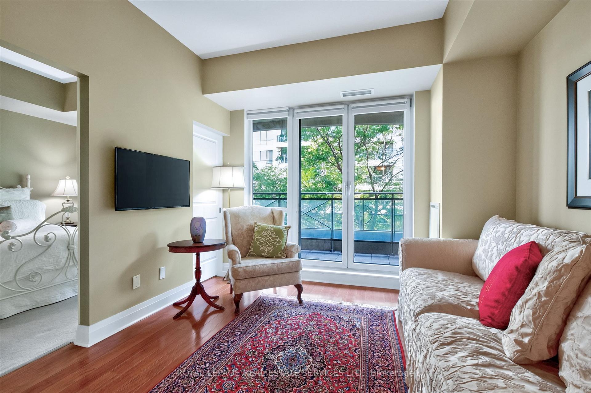 Photo 12 of Unit 401, 25 Scrivener Square, Toronto, Rosedale-Moore Park — HOMEH