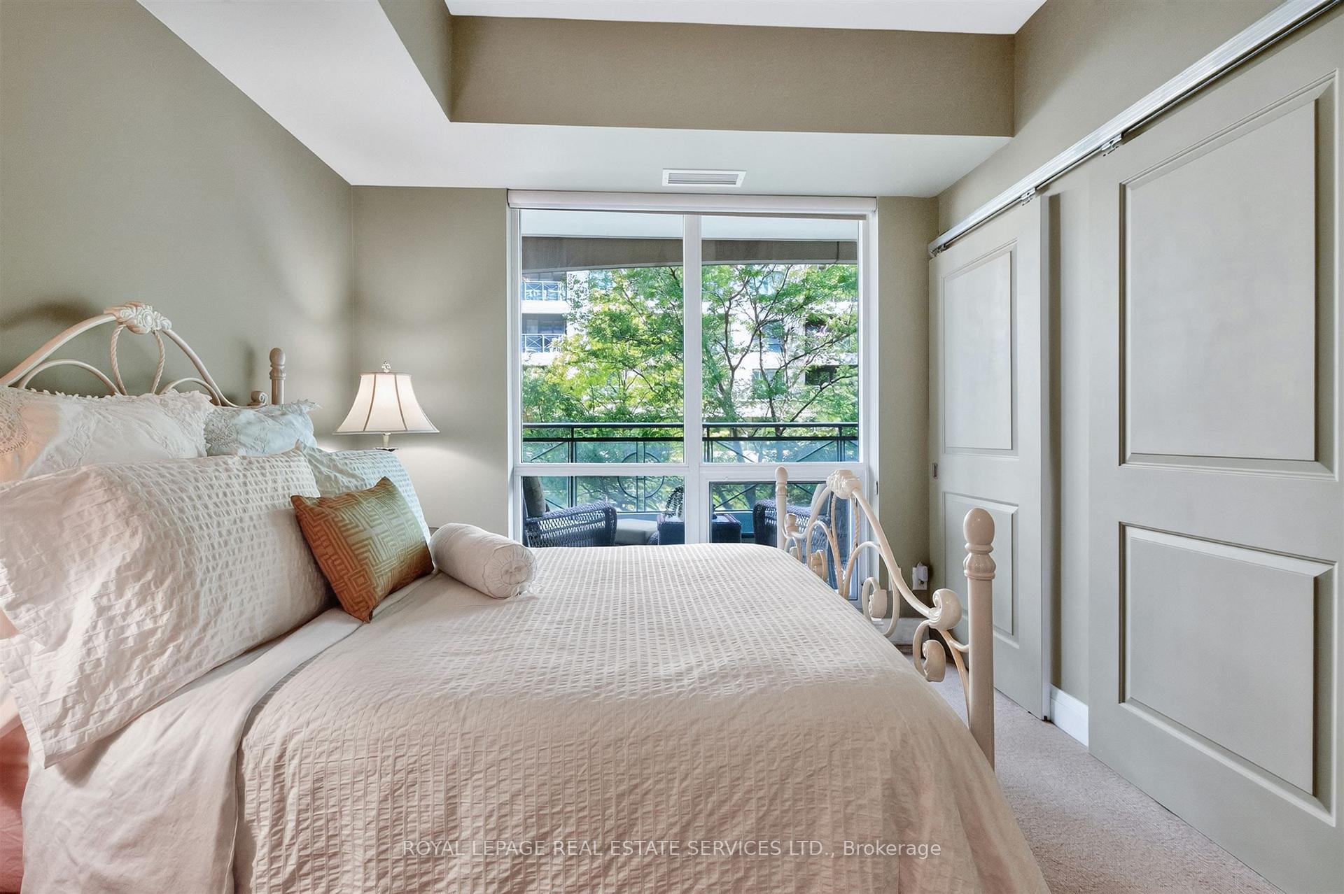 Photo 16 of Unit 401, 25 Scrivener Square, Toronto, Rosedale-Moore Park — HOMEH
