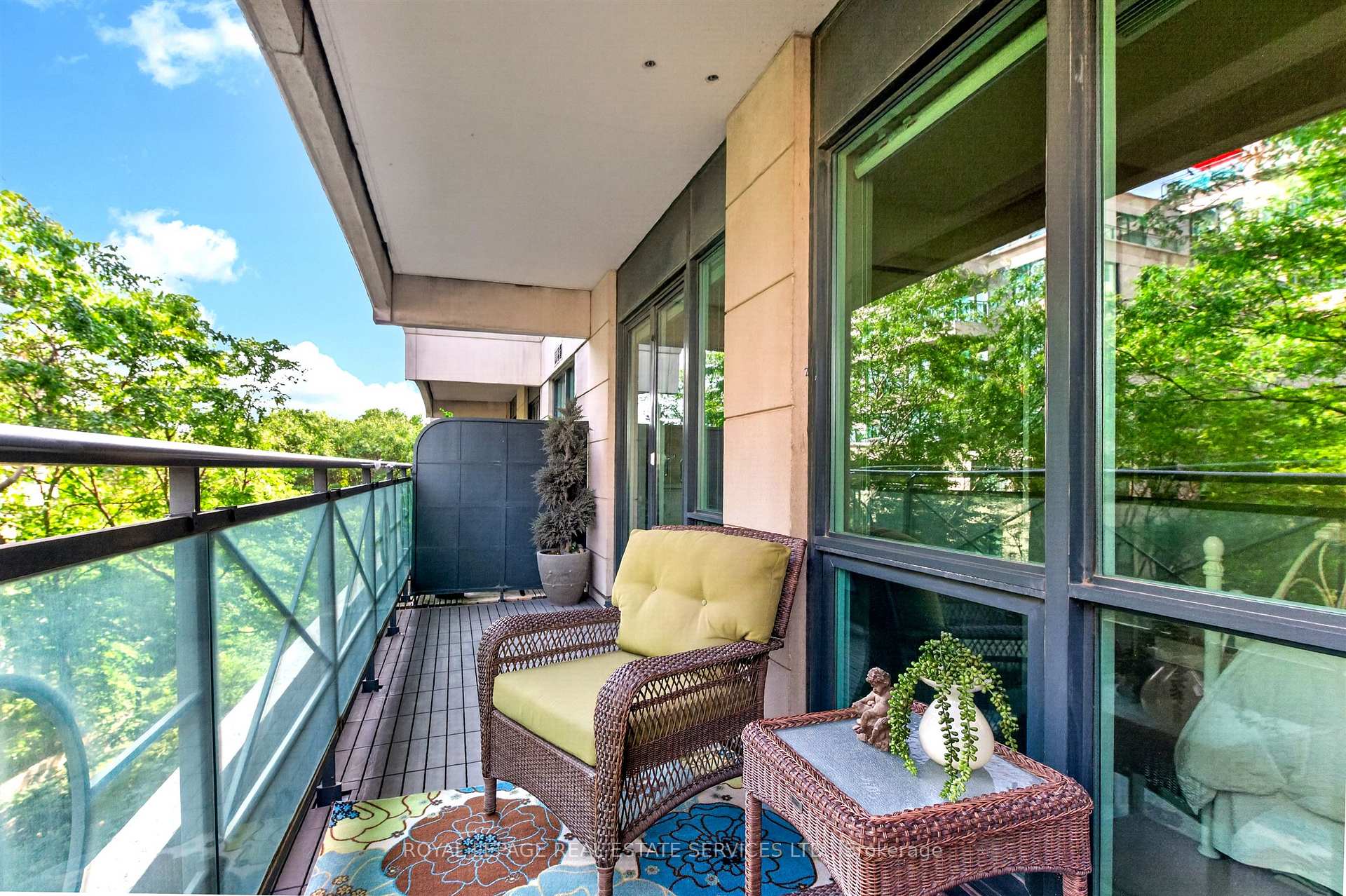 Photo 24 of Unit 401, 25 Scrivener Square, Toronto, Rosedale-Moore Park — HOMEH