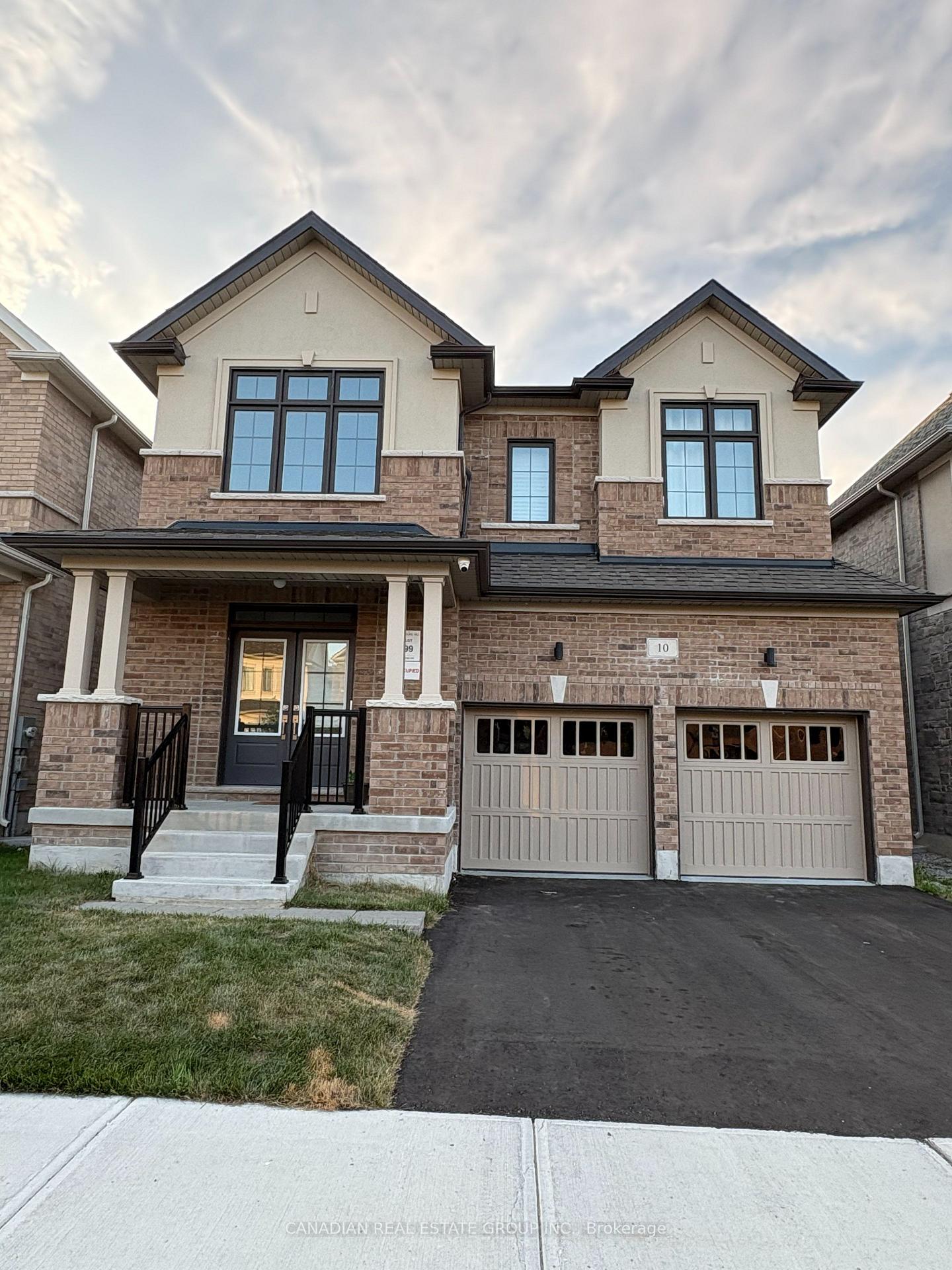 Photo 2 of 10 Stennett Drive, Georgina, Keswick North — HOMEH