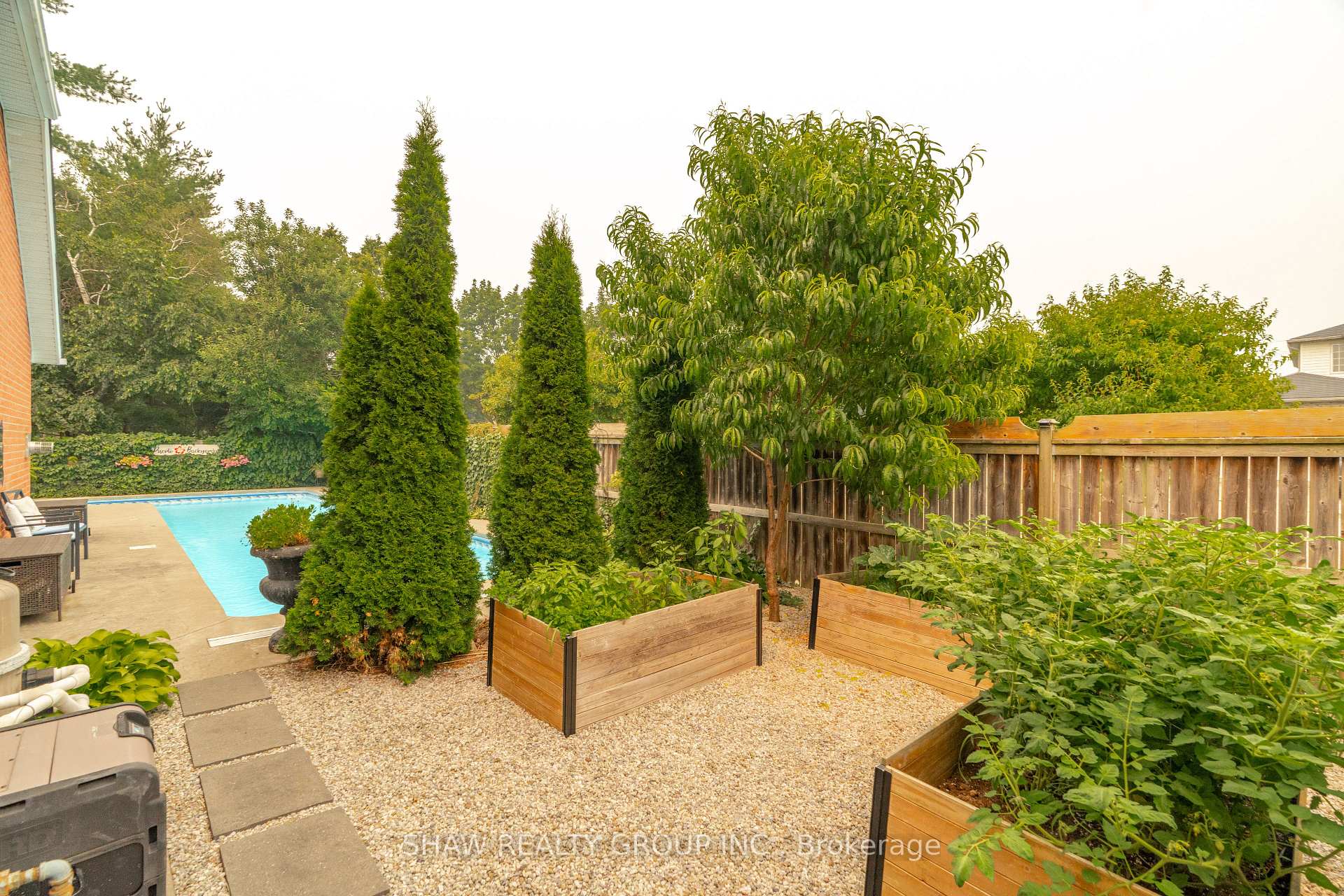 Photo 3 of 79 Beaverbrook Crescent, Cambridge, Little's Corners — HOMEH
