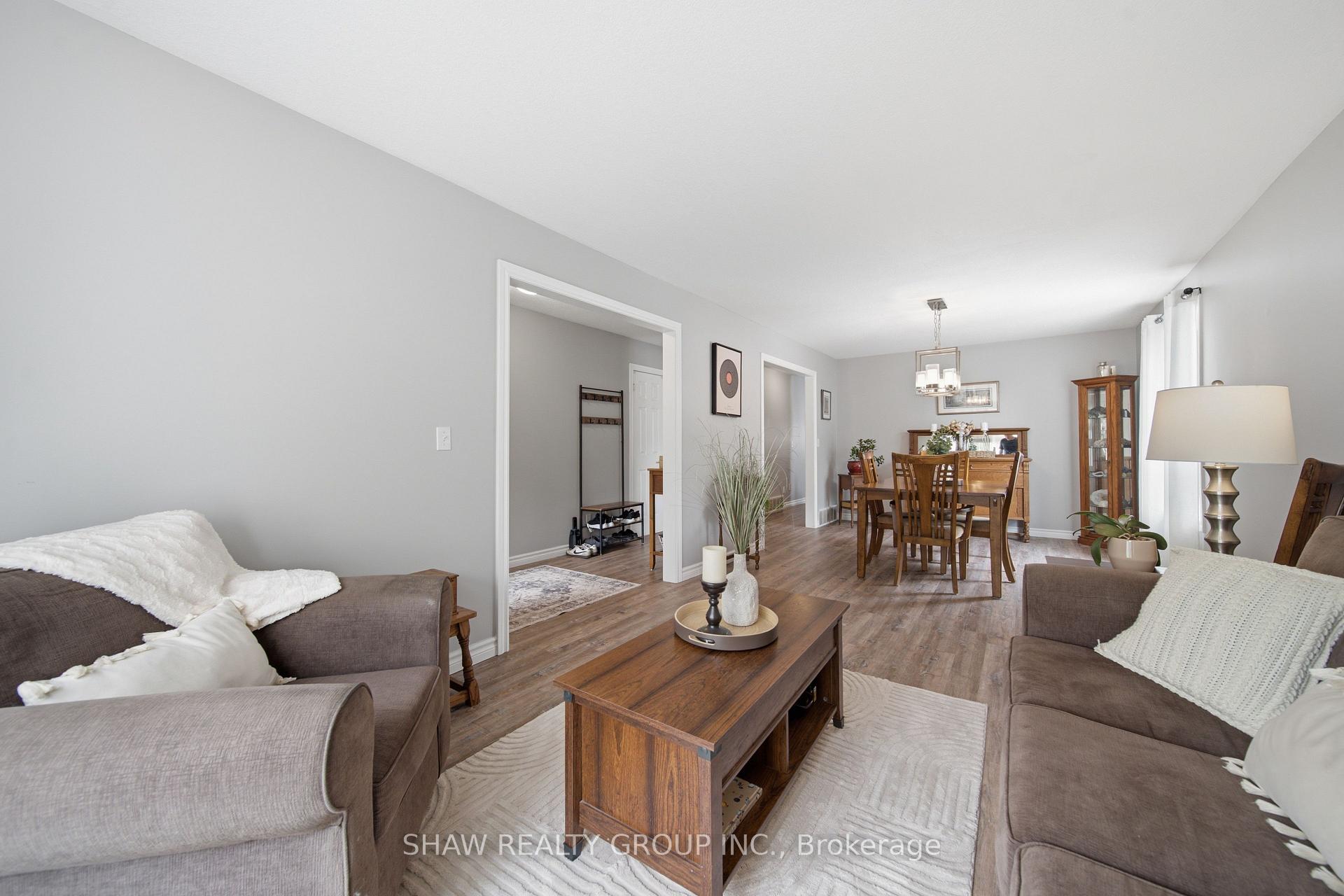 Photo 16 of 79 Beaverbrook Crescent, Cambridge, Little's Corners — HOMEH