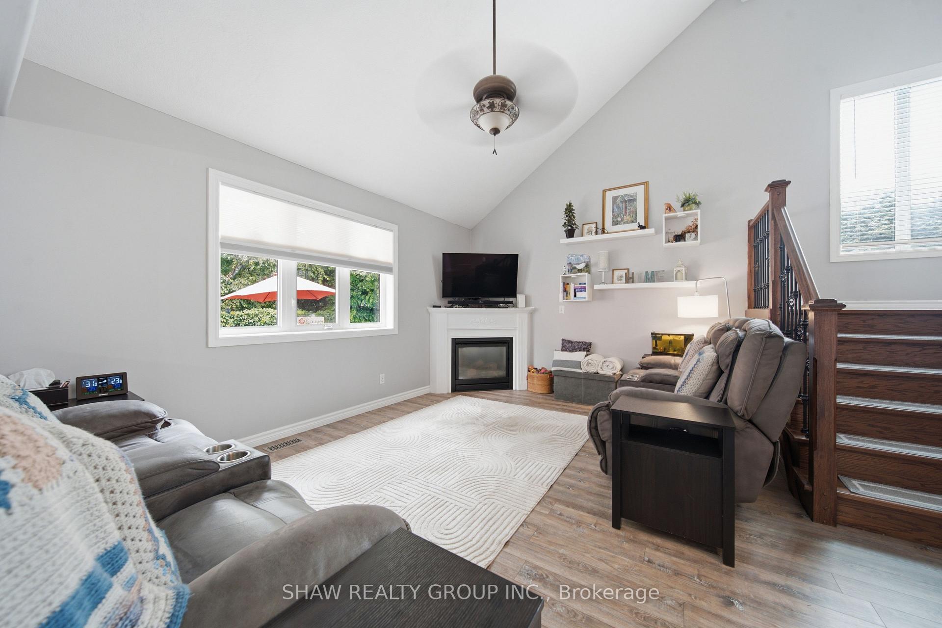 Photo 18 of 79 Beaverbrook Crescent, Cambridge, Little's Corners — HOMEH