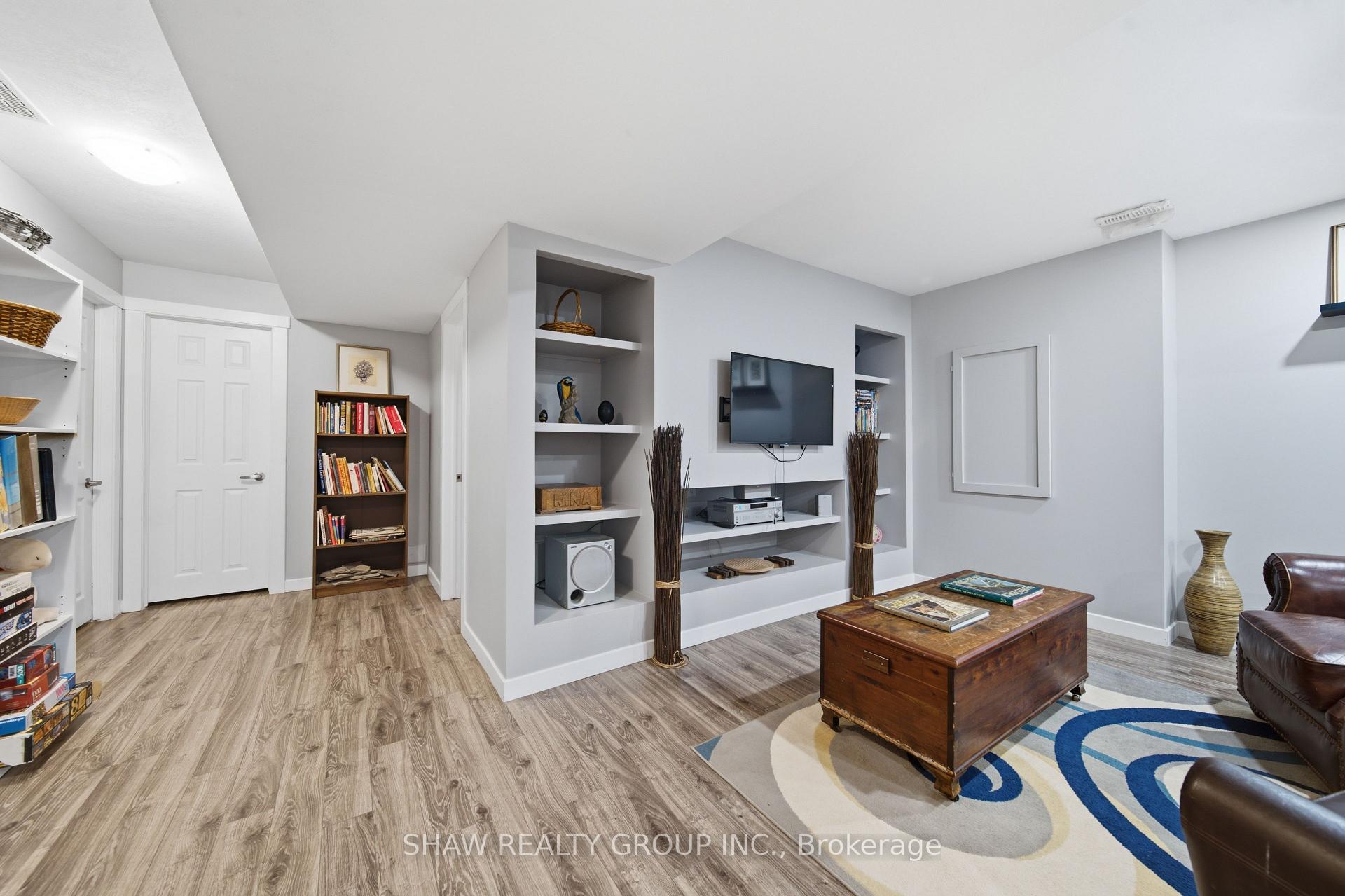 Photo 41 of 79 Beaverbrook Crescent, Cambridge, Little's Corners — HOMEH