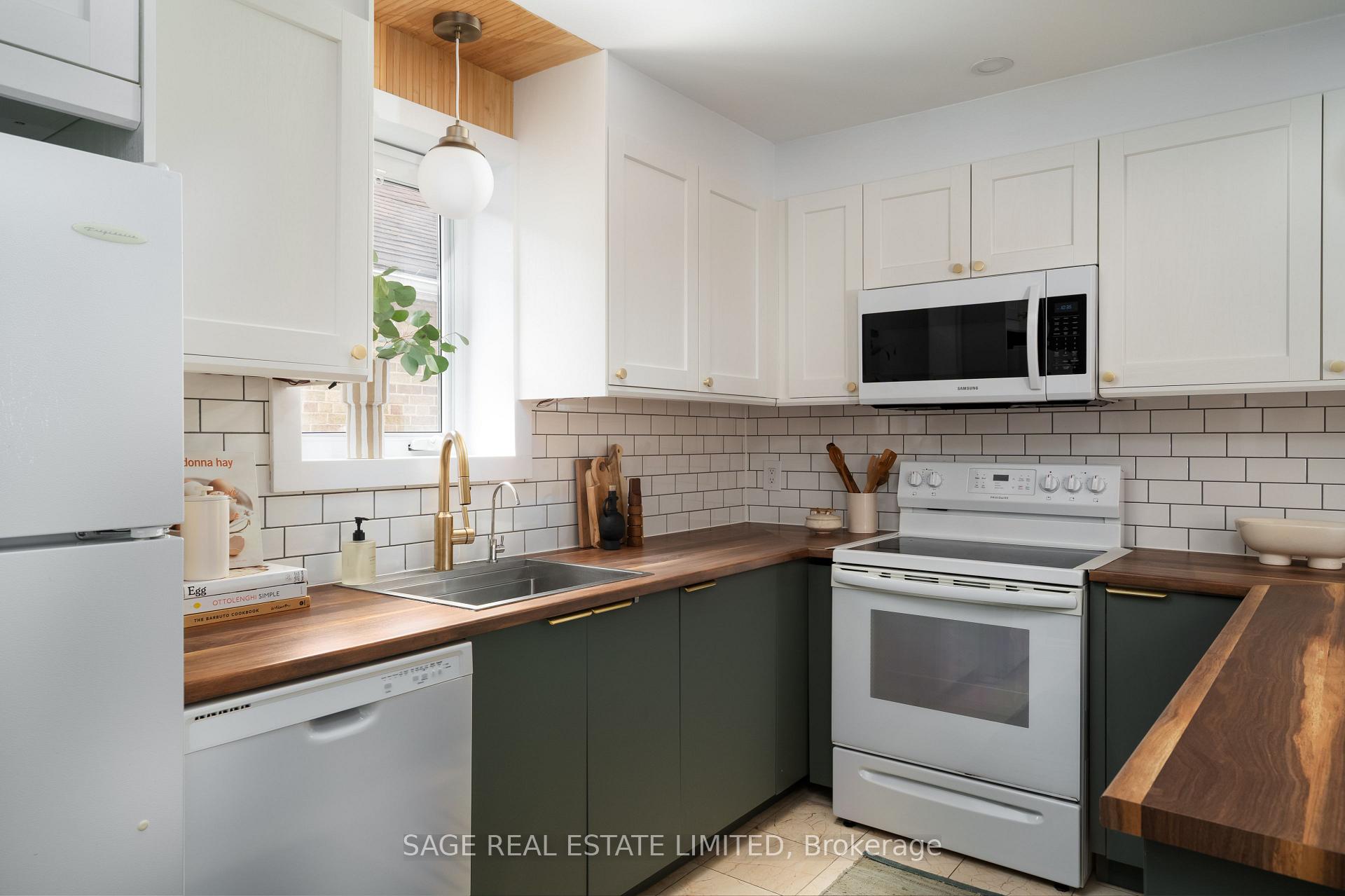 Photo 11 of 505 Caledonia Road, Toronto, Caledonia-Fairbank — HOMEH