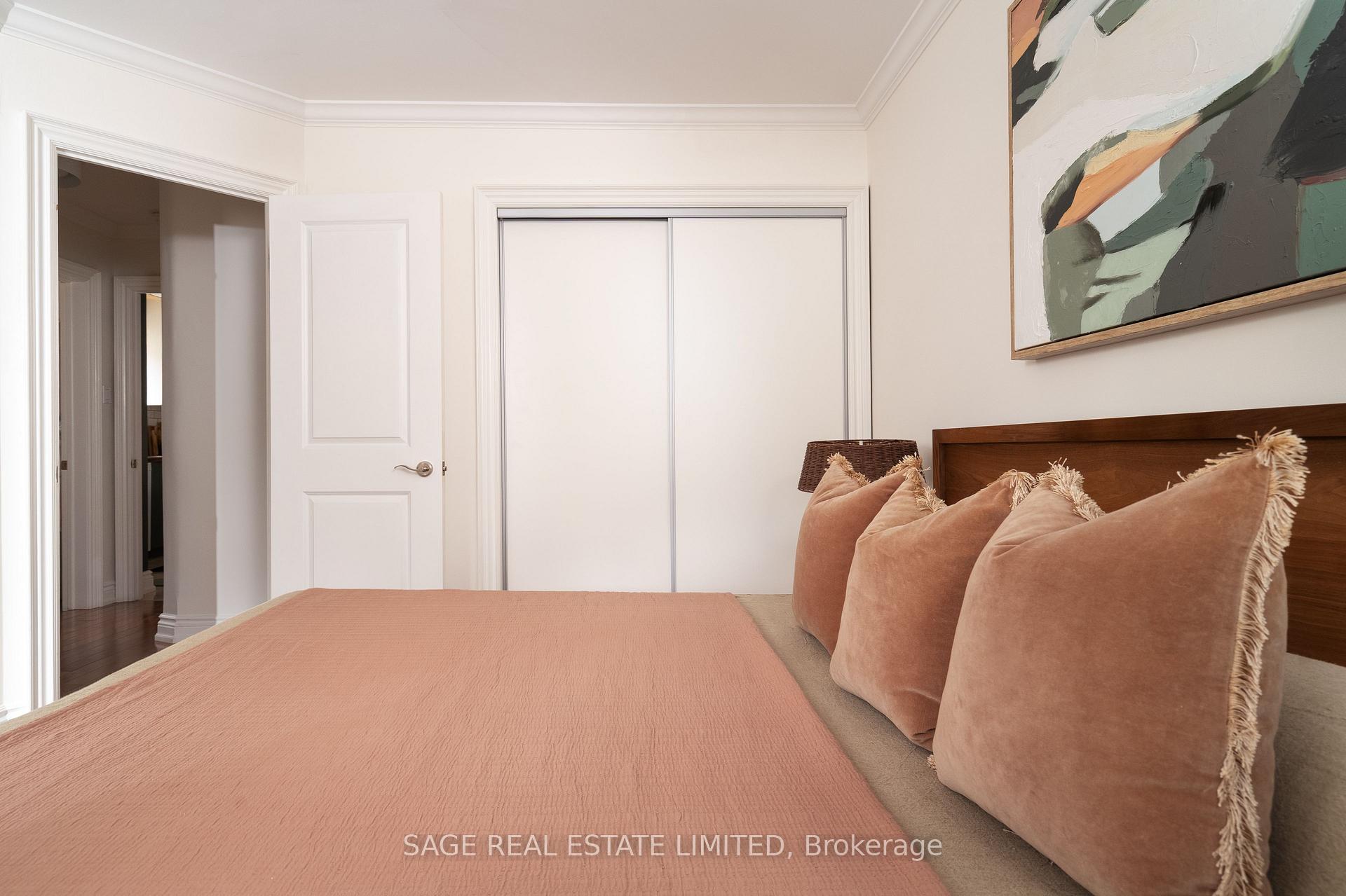 Photo 15 of 505 Caledonia Road, Toronto, Caledonia-Fairbank — HOMEH