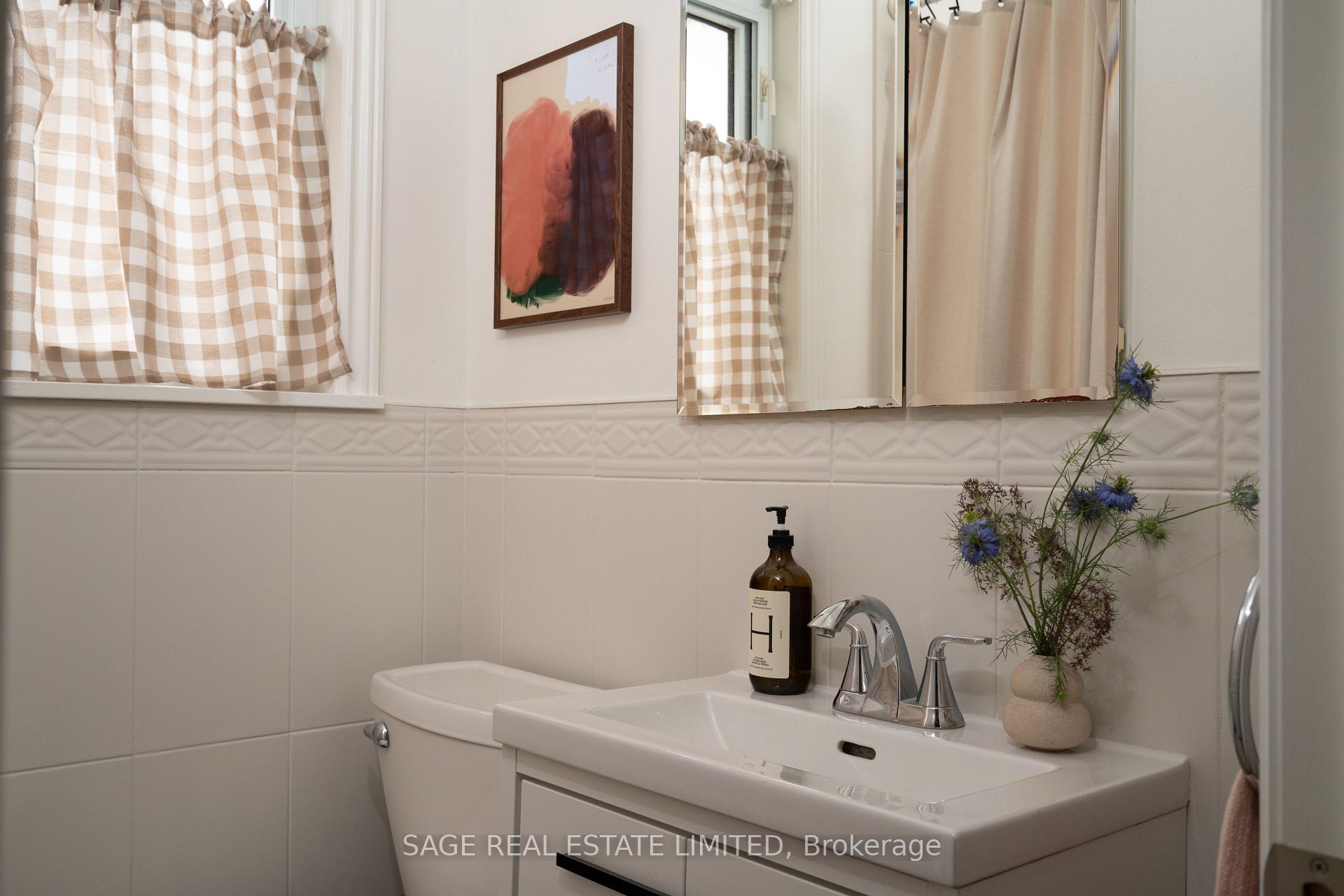 Photo 21 of 505 Caledonia Road, Toronto, Caledonia-Fairbank — HOMEH