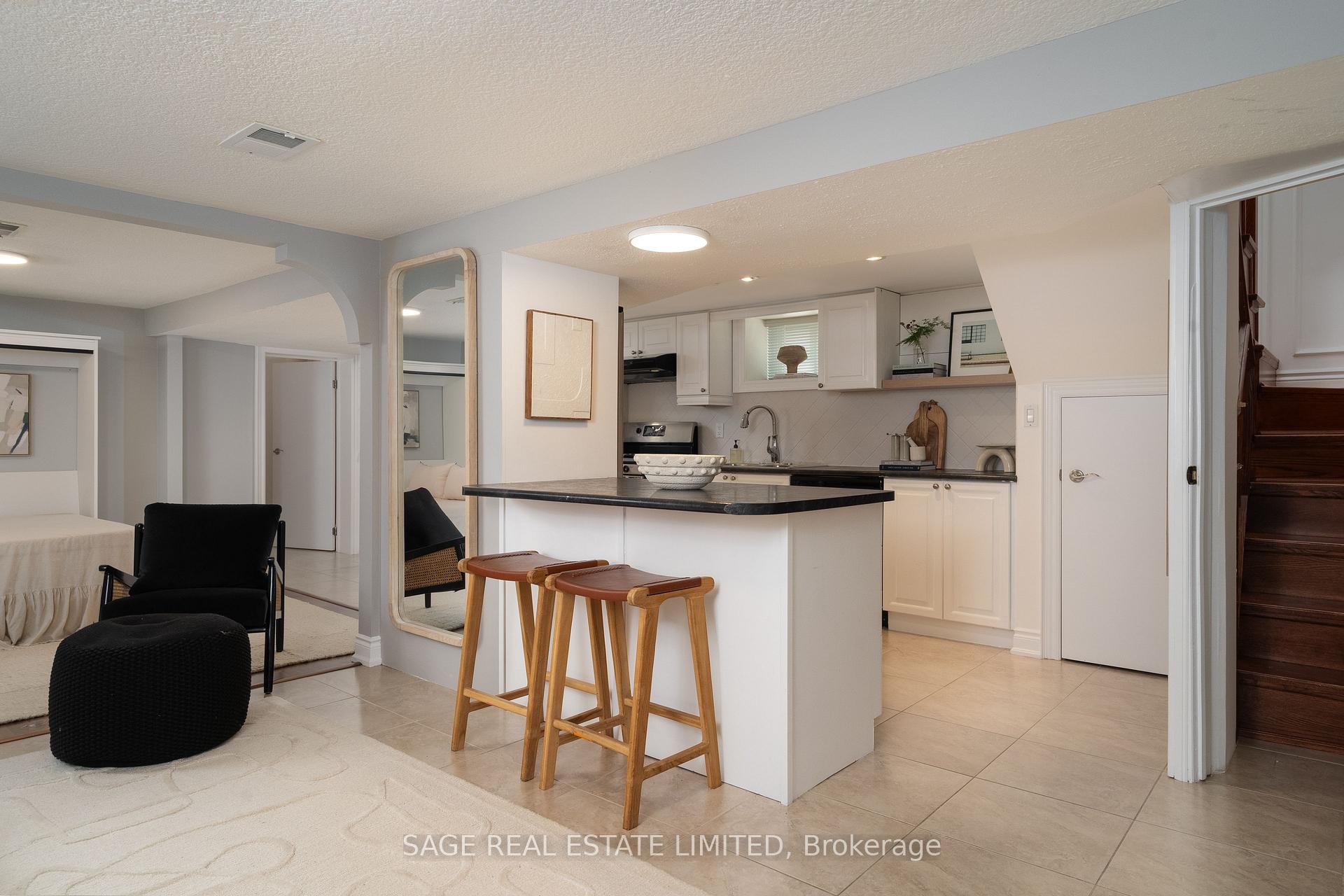 Photo 23 of 505 Caledonia Road, Toronto, Caledonia-Fairbank — HOMEH