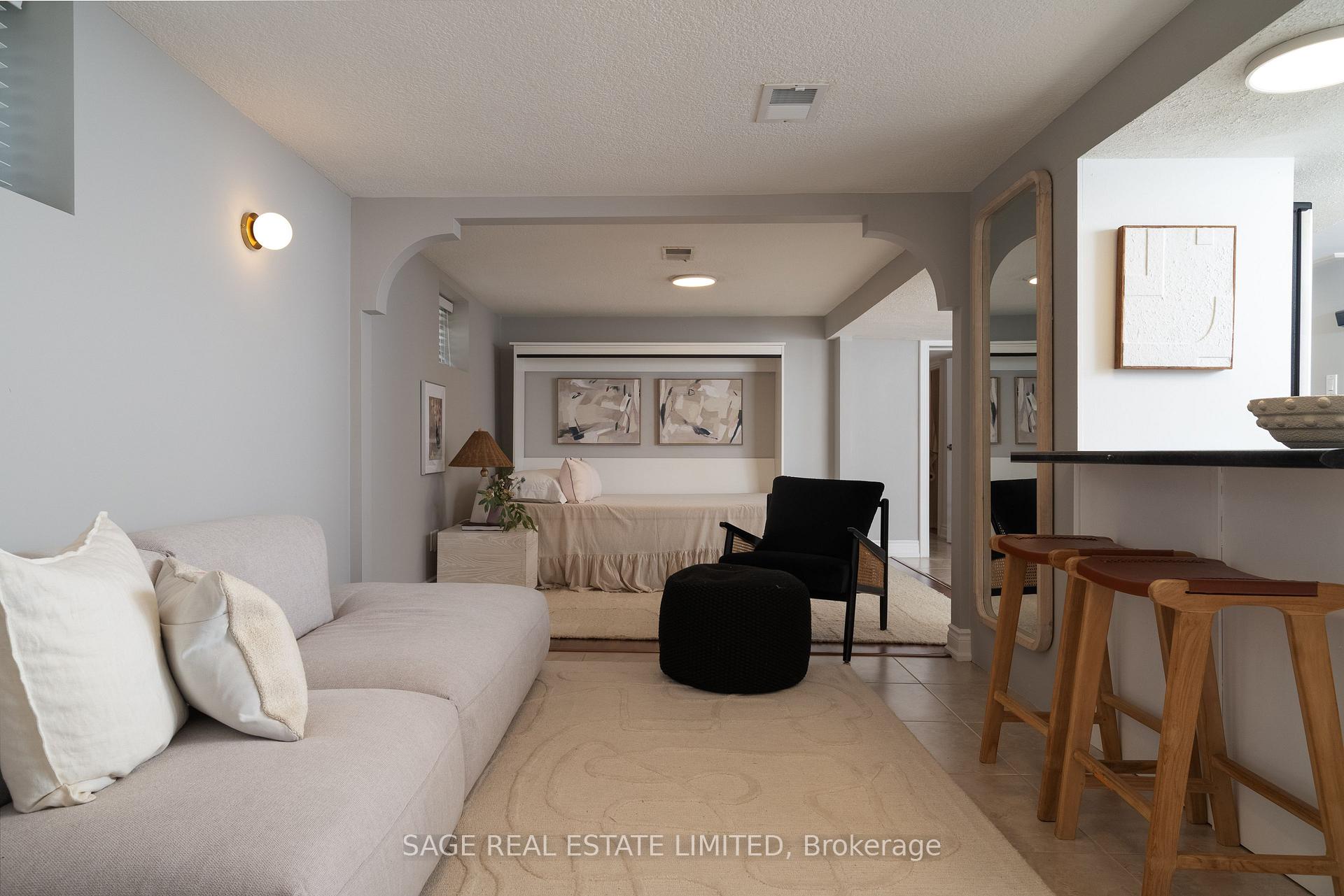 Photo 25 of 505 Caledonia Road, Toronto, Caledonia-Fairbank — HOMEH