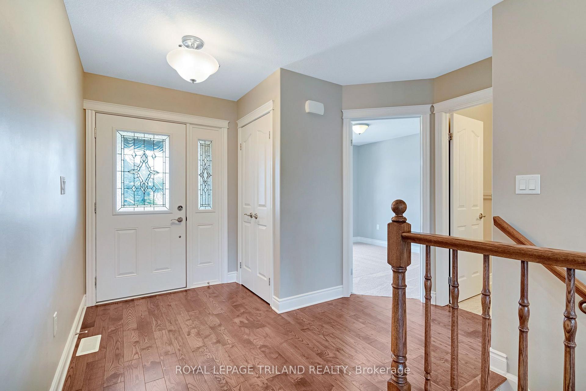 Photo 5 of 35 Cassie Crescent, Strathroy-Caradoc, NE — HOMEH