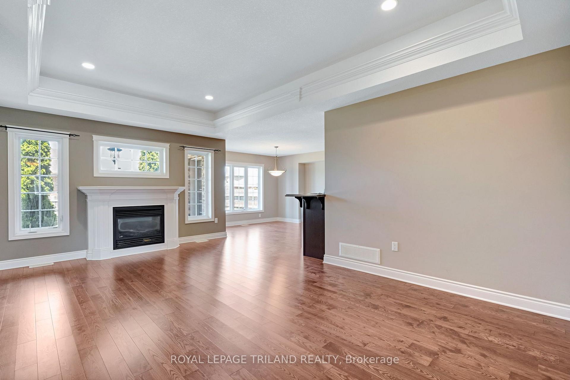 Photo 7 of 35 Cassie Crescent, Strathroy-Caradoc, NE — HOMEH