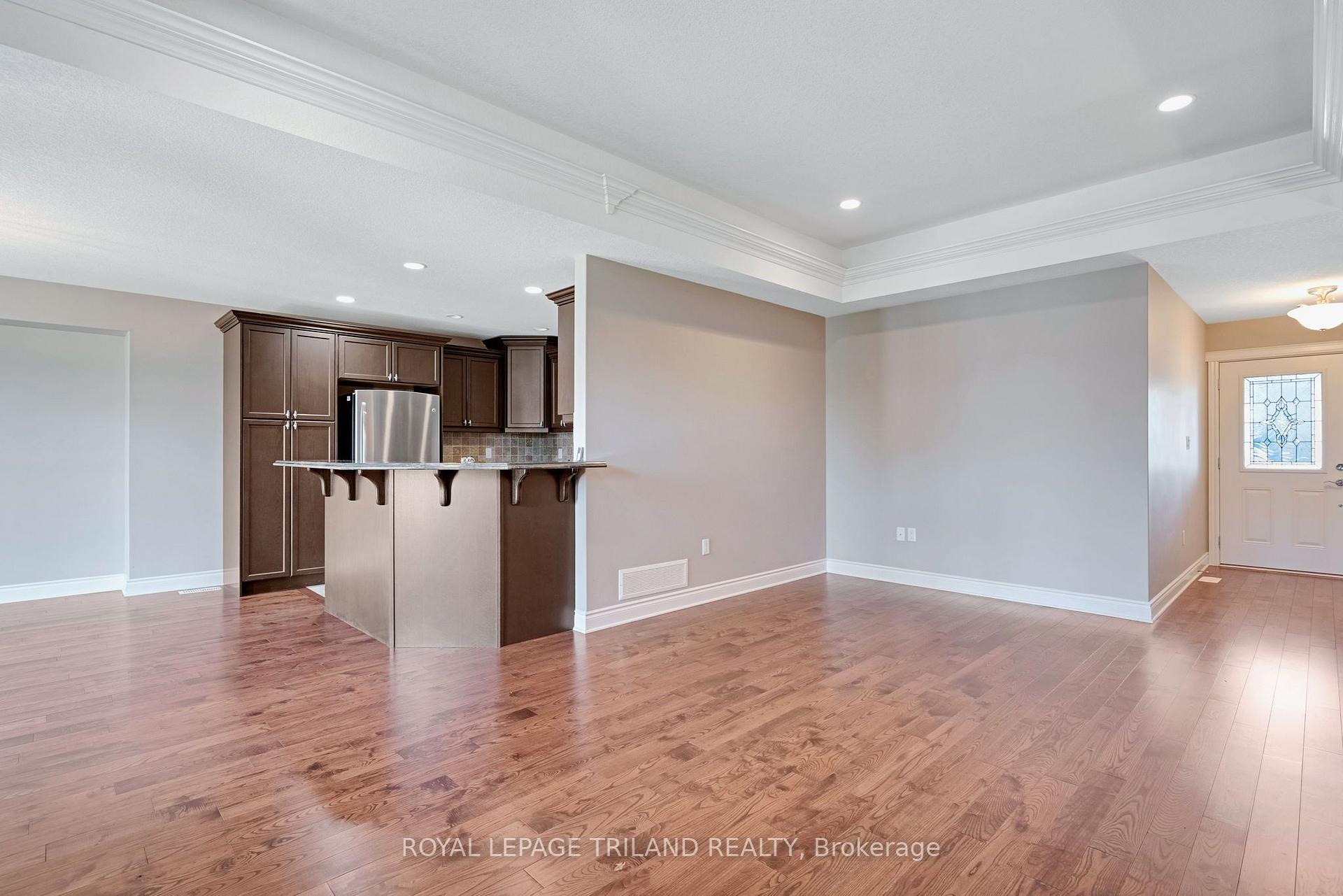 Photo 11 of 35 Cassie Crescent, Strathroy-Caradoc, NE — HOMEH