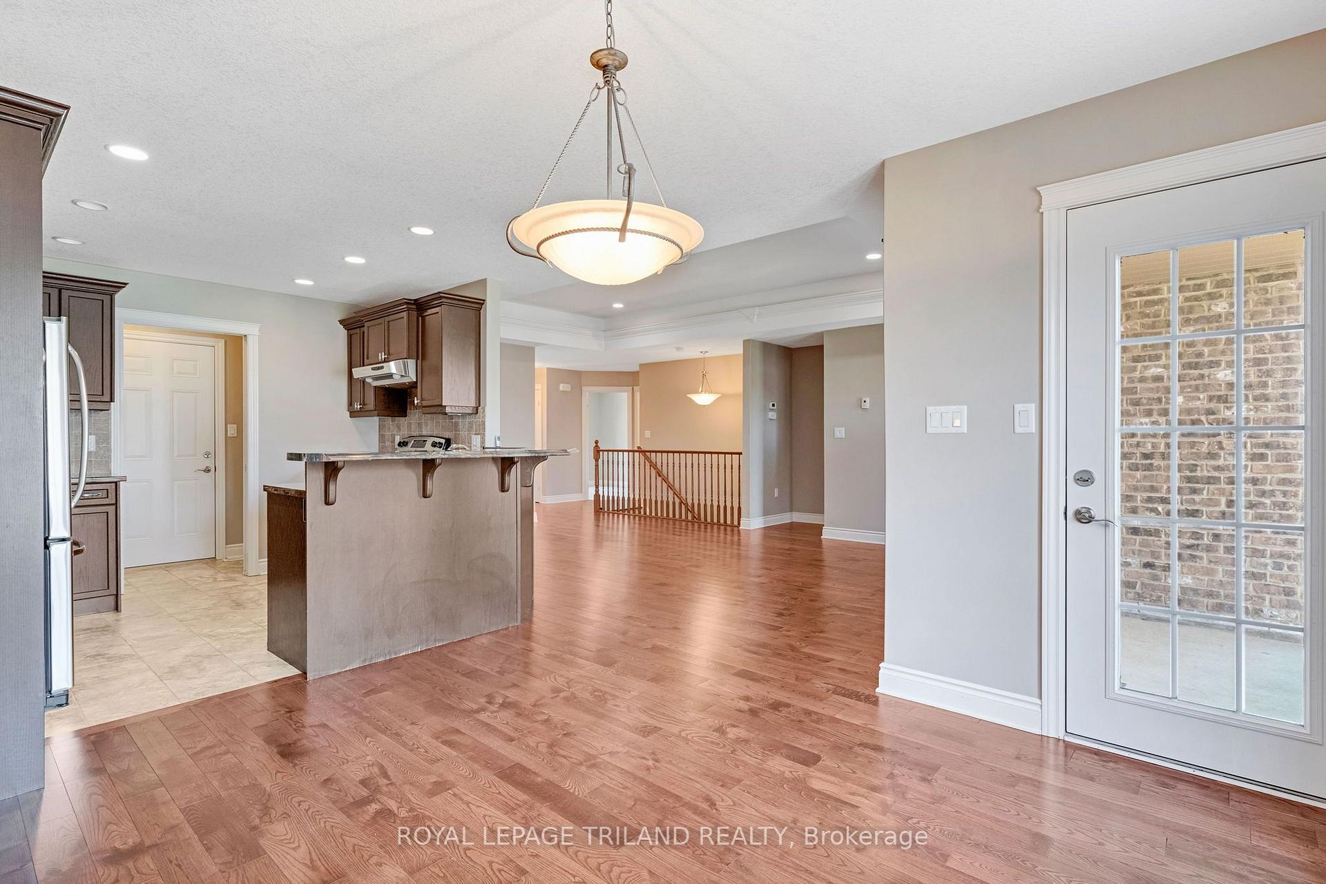 Photo 14 of 35 Cassie Crescent, Strathroy-Caradoc, NE — HOMEH