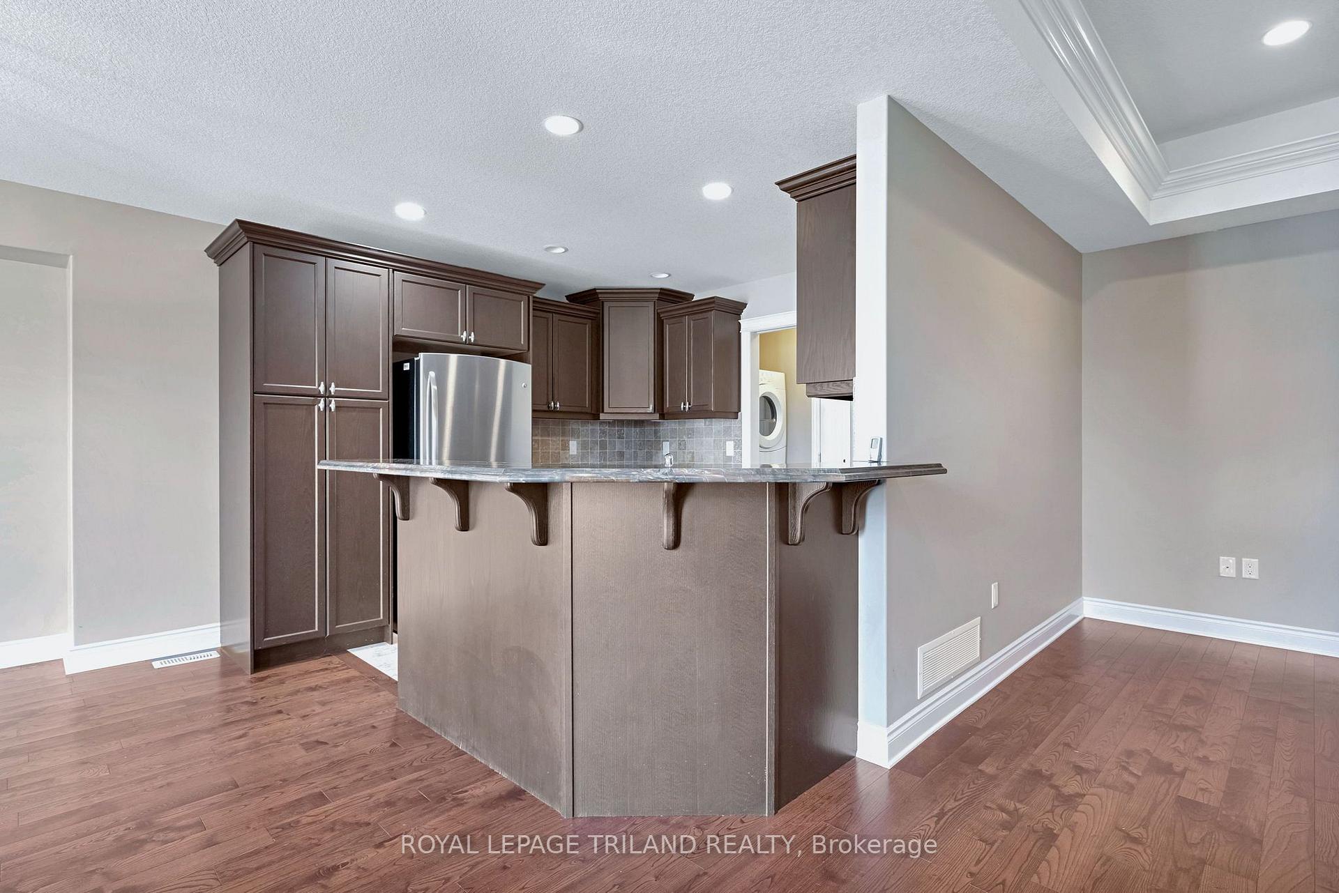 Photo 15 of 35 Cassie Crescent, Strathroy-Caradoc, NE — HOMEH