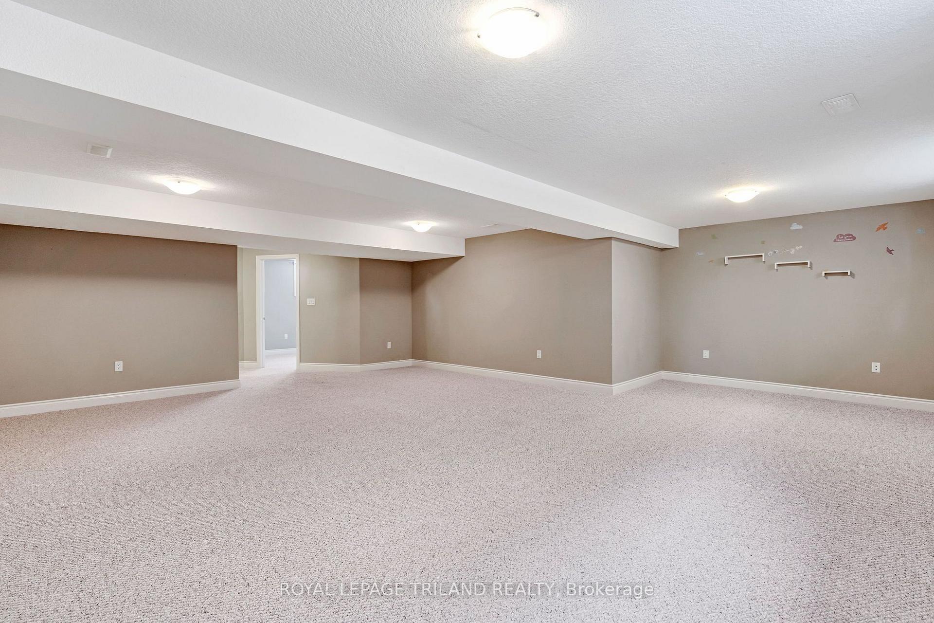 Photo 32 of 35 Cassie Crescent, Strathroy-Caradoc, NE — HOMEH